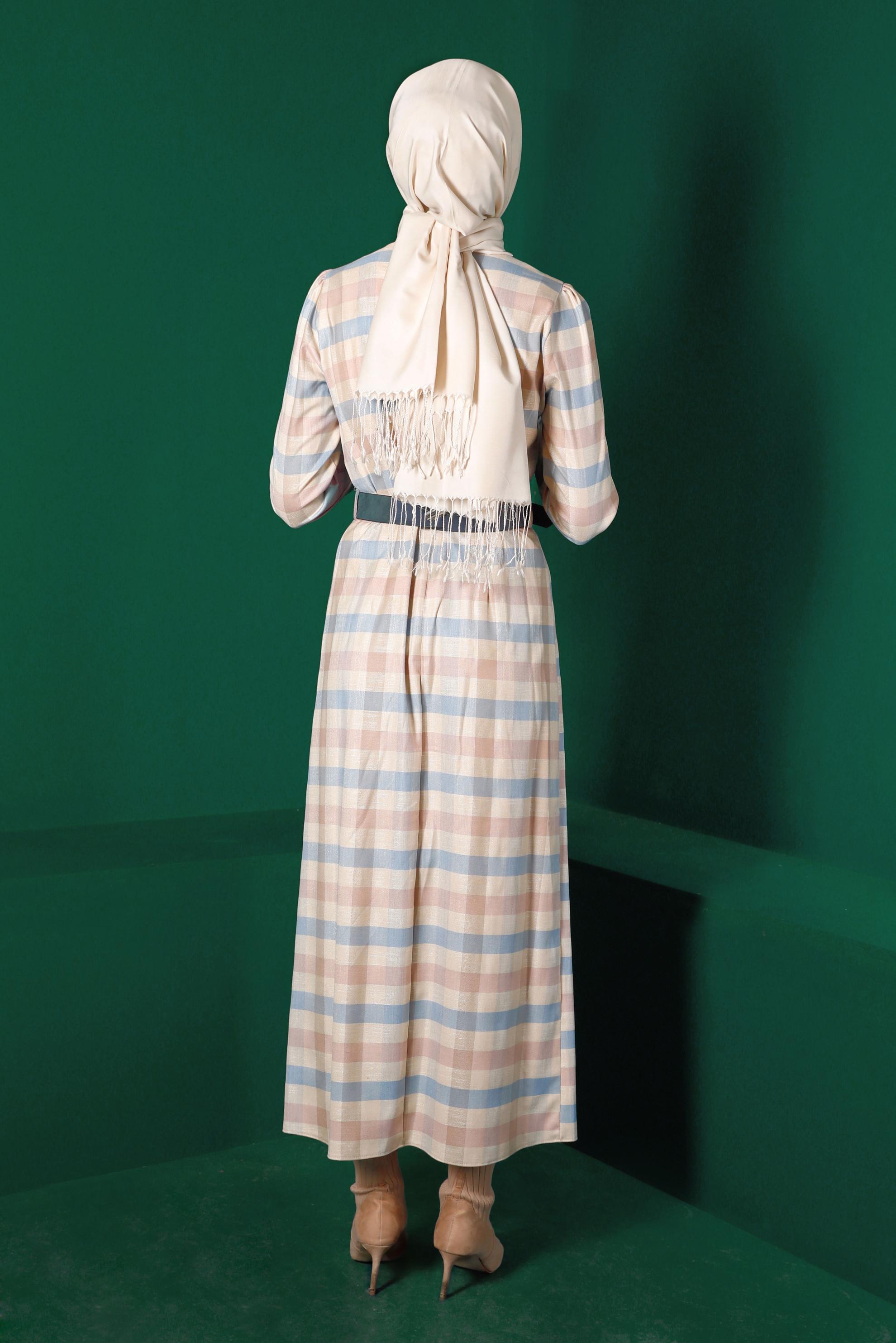 Tesettür giyim PUDRA FİYONK DETAYLI EKOSE ELBİSE 43329 