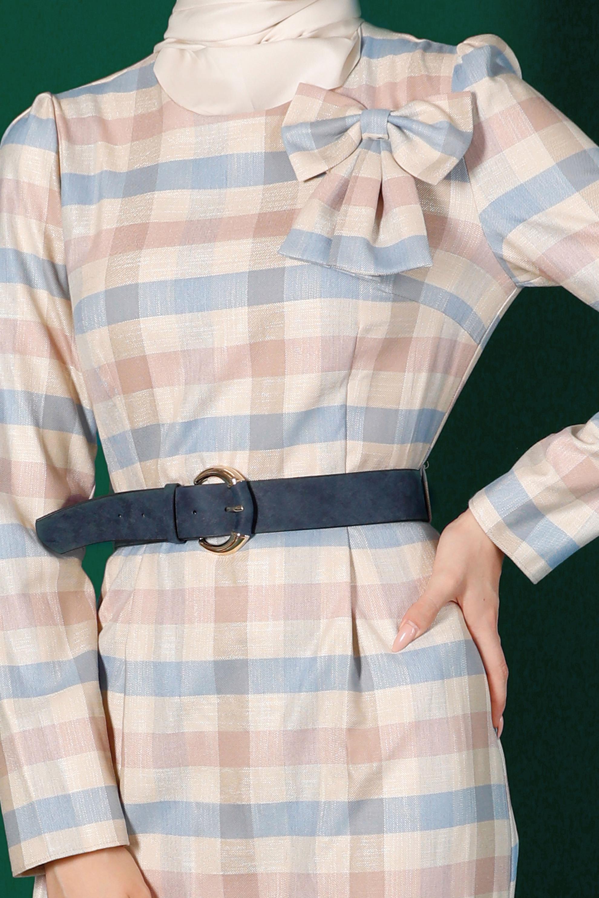 Tesettür giyim PUDRA FİYONK DETAYLI EKOSE ELBİSE 43329 