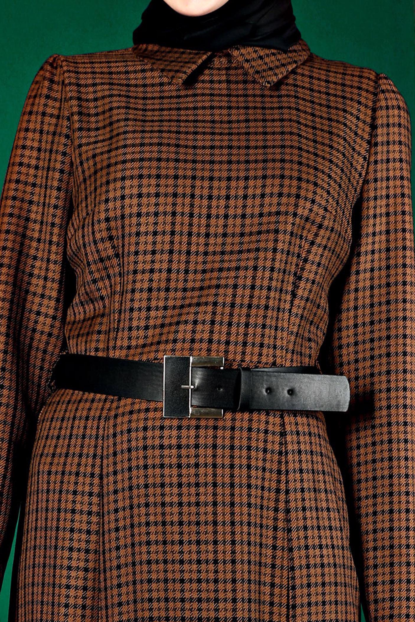 Tesettür giyim TABA MANŞETLERİ DÜĞMELİ EKOSE ELBİSE 43370