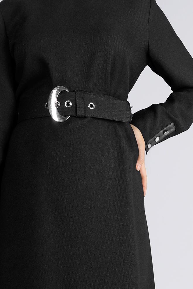 Tesettür giyim SİYAH KEMERLİ DÜĞME DETAYLI ELBİSE 43383 - ALVİNA