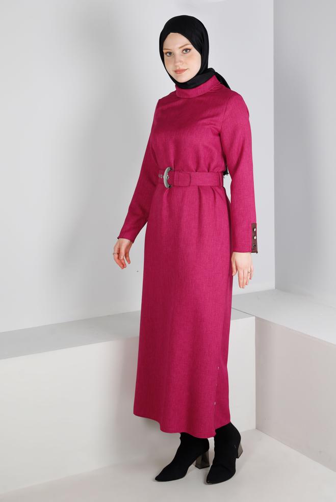 Tesettür giyim FUŞYA KEMERLİ DÜĞME DETAYLI ELBİSE 43383 - ALVİNA