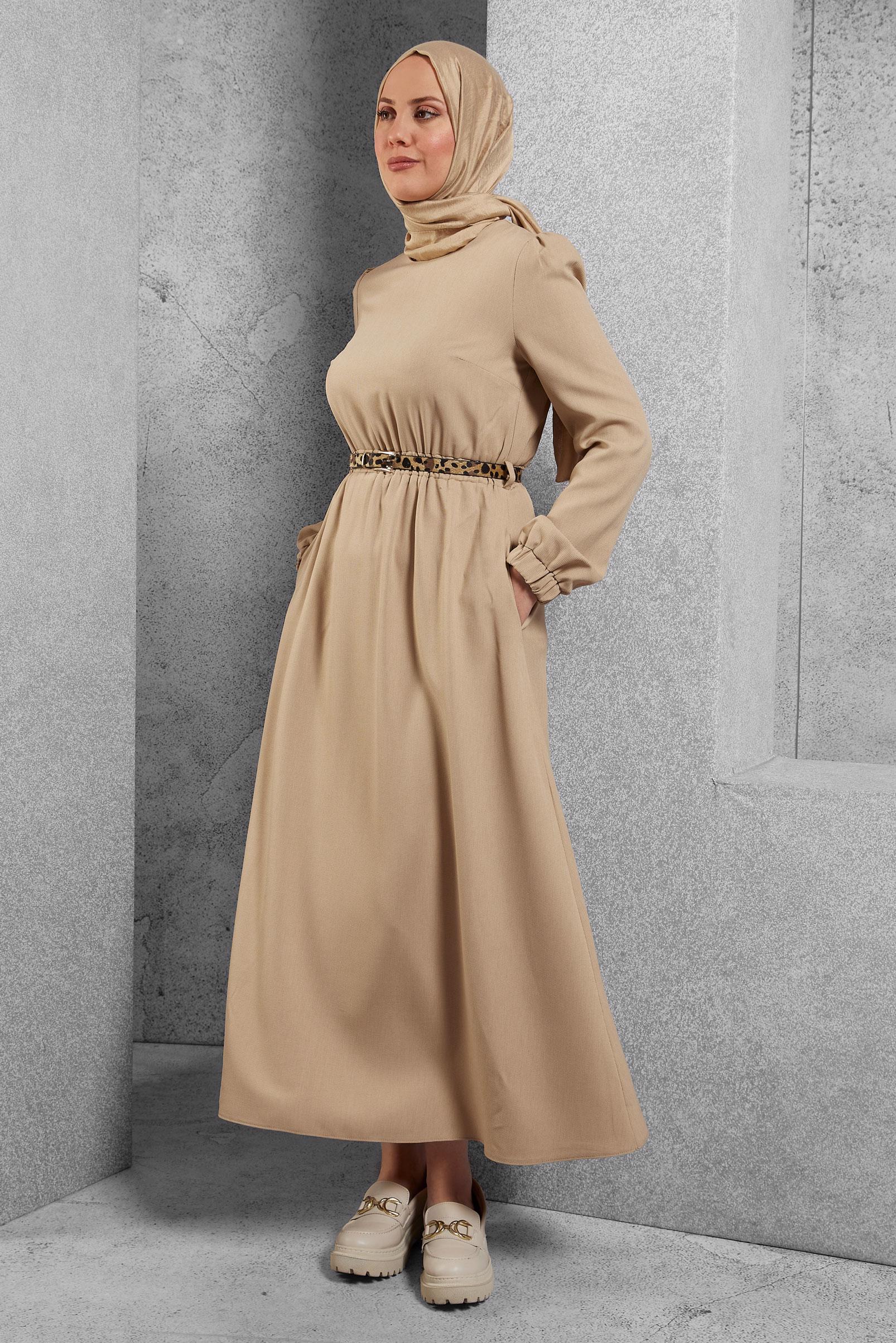 Tesettür giyim BEJ MANŞETLERİ LASTİKLİ ELBİSE 43400