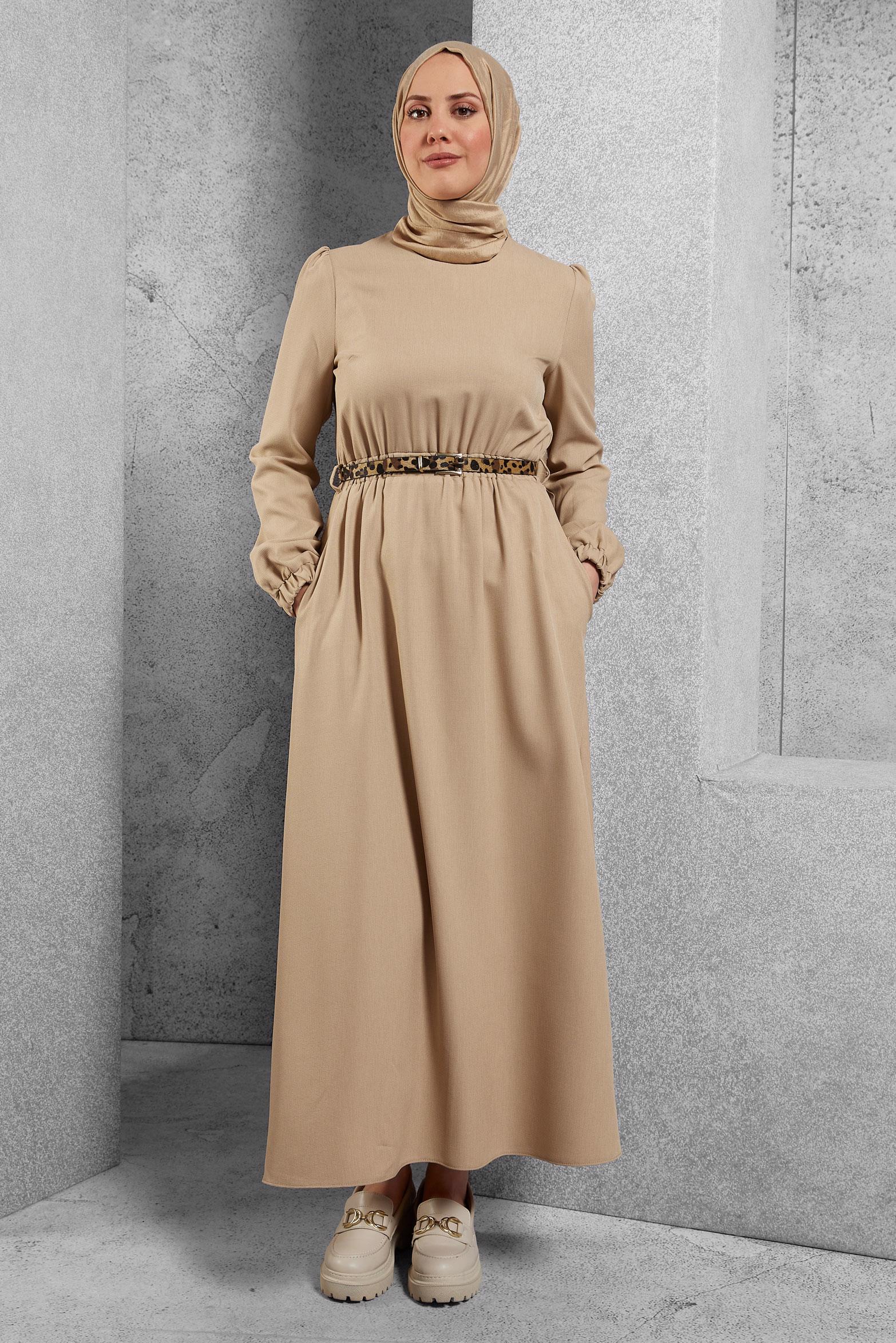 Tesettür giyim BEJ MANŞETLERİ LASTİKLİ ELBİSE 43400