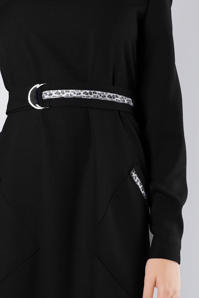 Tesettür giyim SİYAH KUŞAĞI LEOPAR DESEN DETAYLI ELBİSE 43403  - ALVİNA