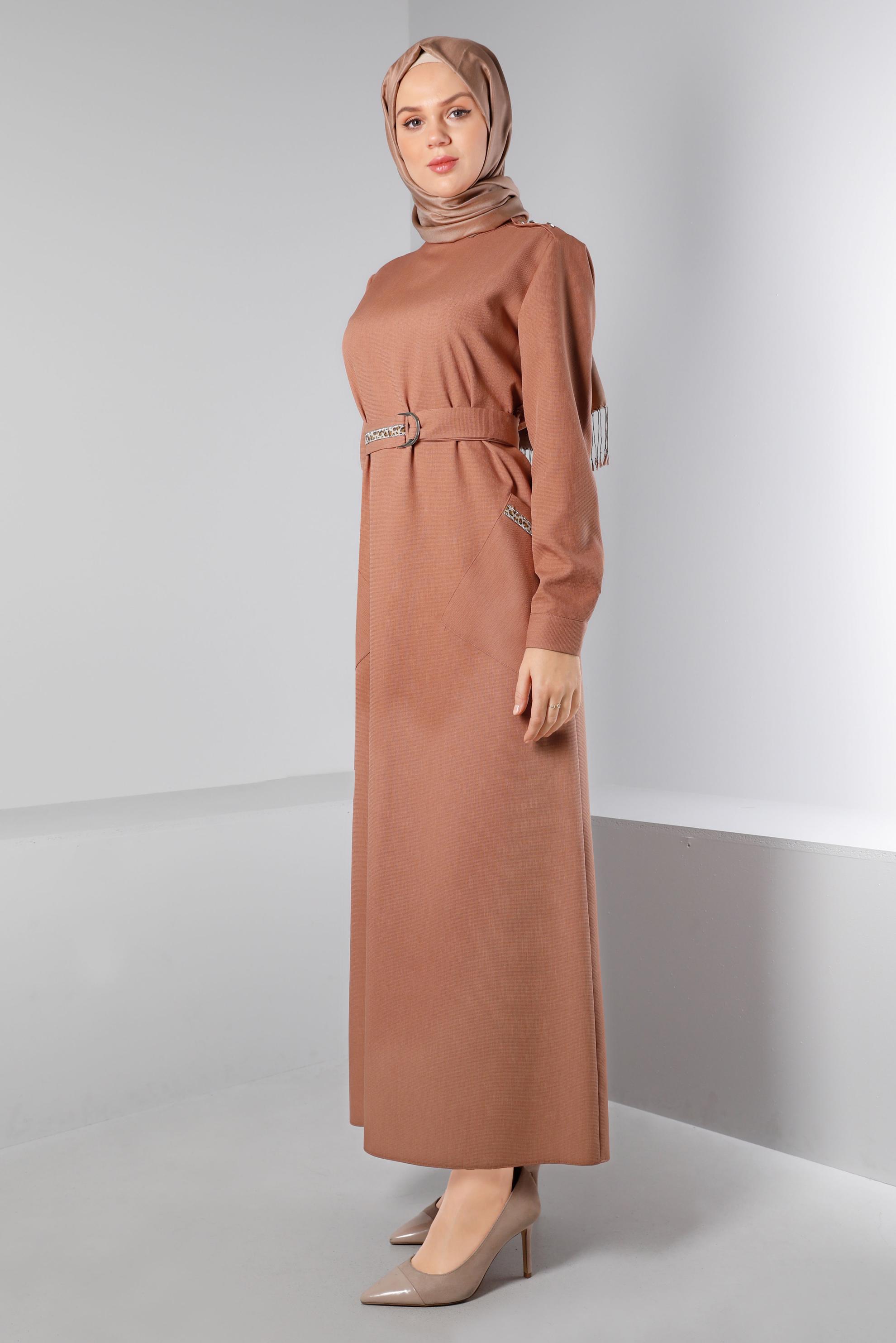 Tesettür giyim TURUNCU KUŞAĞI LEOPAR DESEN DETAYLI ELBİSE 43403 