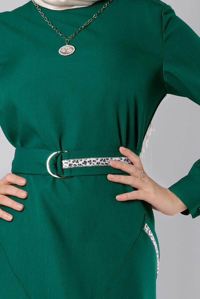 Tesettür giyim YEŞİL KUŞAĞI LEOPAR DESEN DETAYLI ELBİSE 43403  - ALVİNA