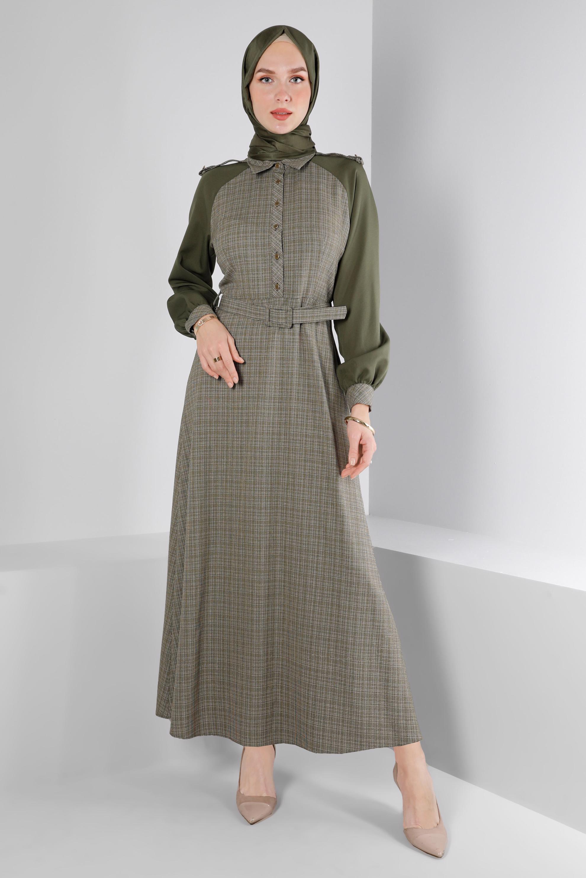 Tesettür giyim HAKİ DESENLİ DÜĞMELİ ELBİSE 43404 