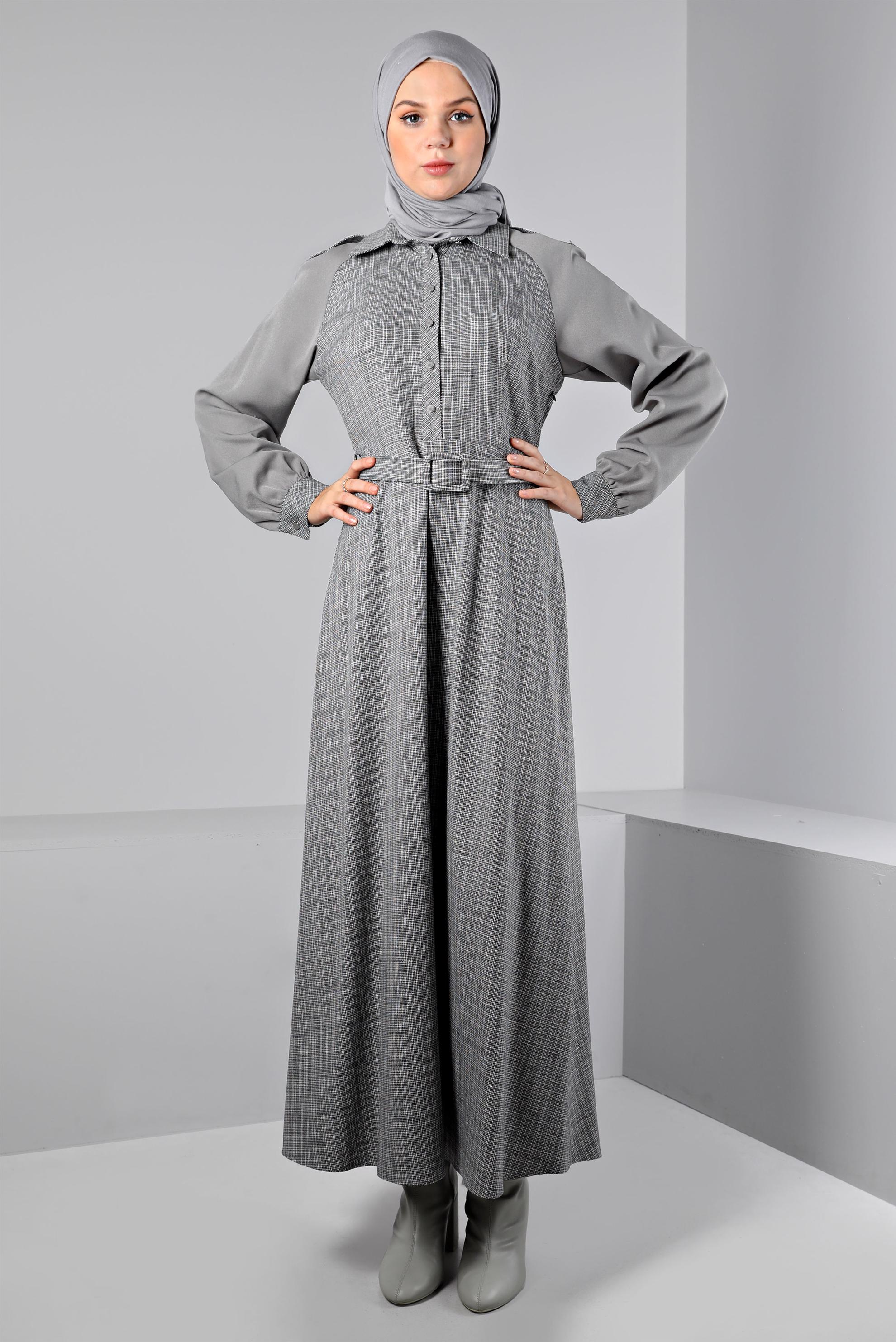 Tesettür giyim GRİ DESENLİ DÜĞMELİ ELBİSE 43404 