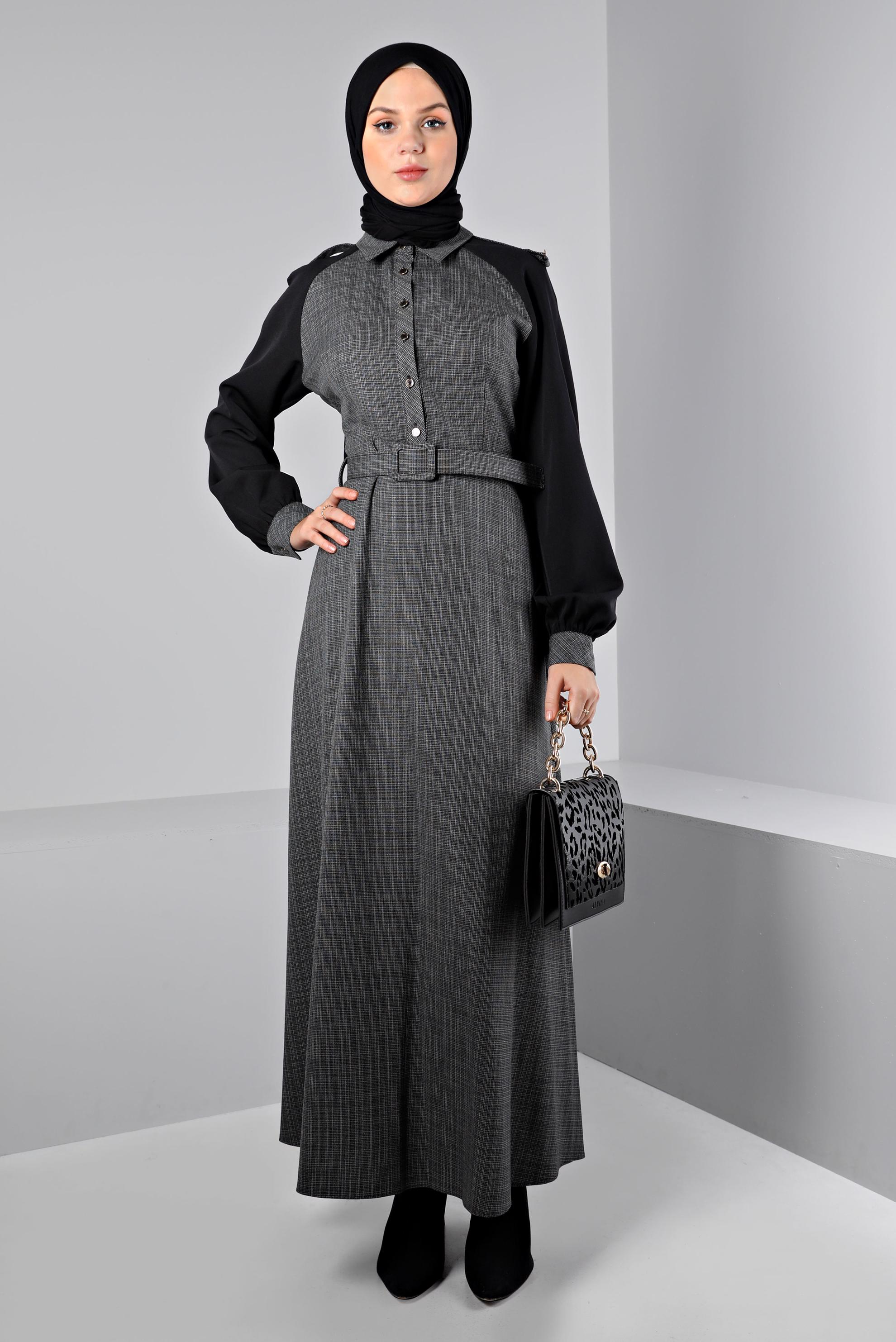 Tesettür giyim SİYAH DESENLİ DÜĞMELİ ELBİSE 43404 