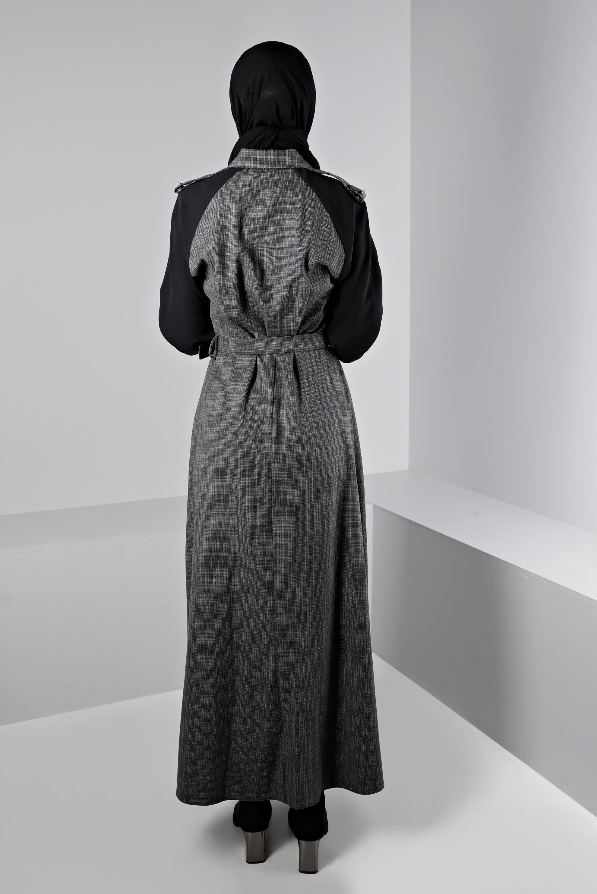 Tesettür giyim SİYAH DESENLİ DÜĞMELİ ELBİSE 43404 