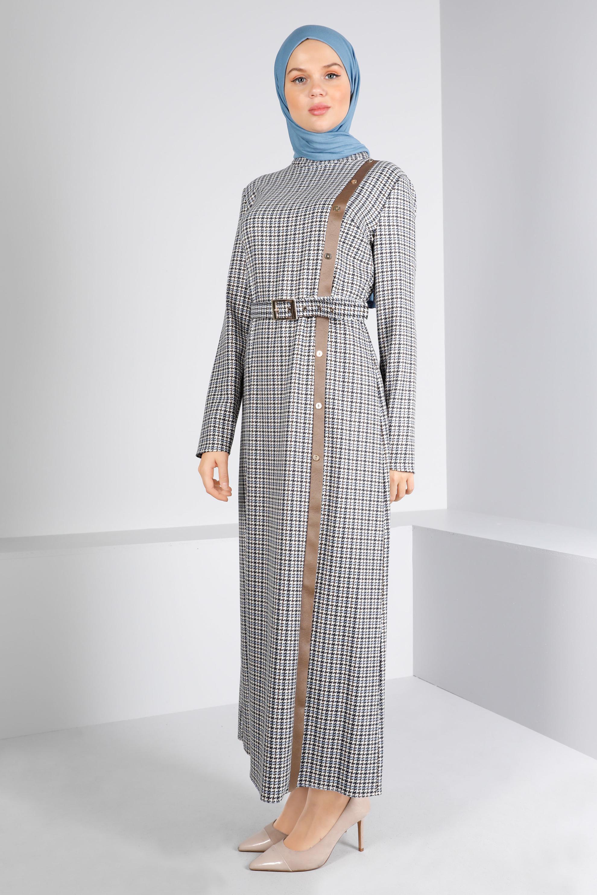 Tesettür giyim MAVİ KEMERLİ KAZAYAĞI DESENLİ ELBİSE 43405 