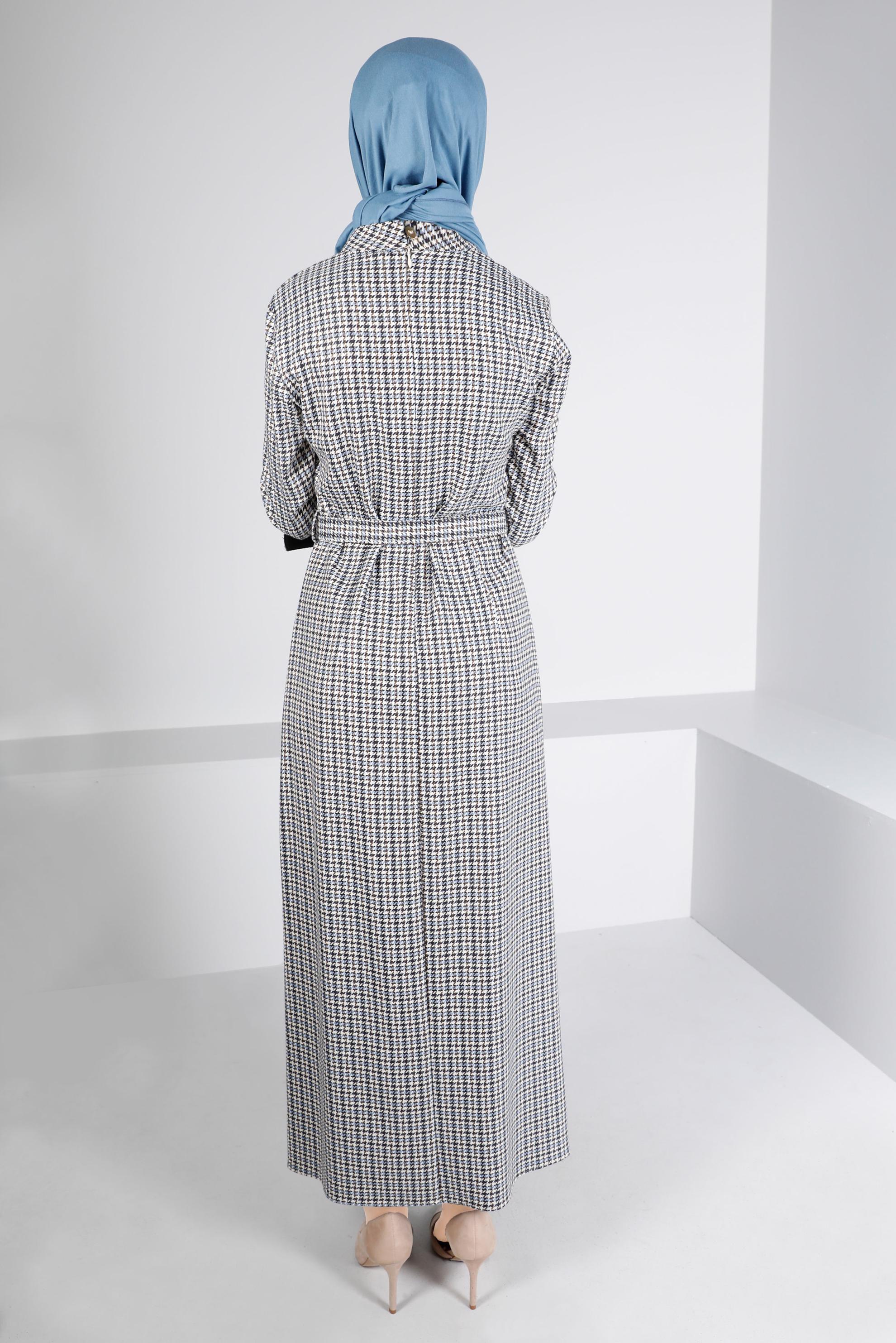 Tesettür giyim MAVİ KEMERLİ KAZAYAĞI DESENLİ ELBİSE 43405 