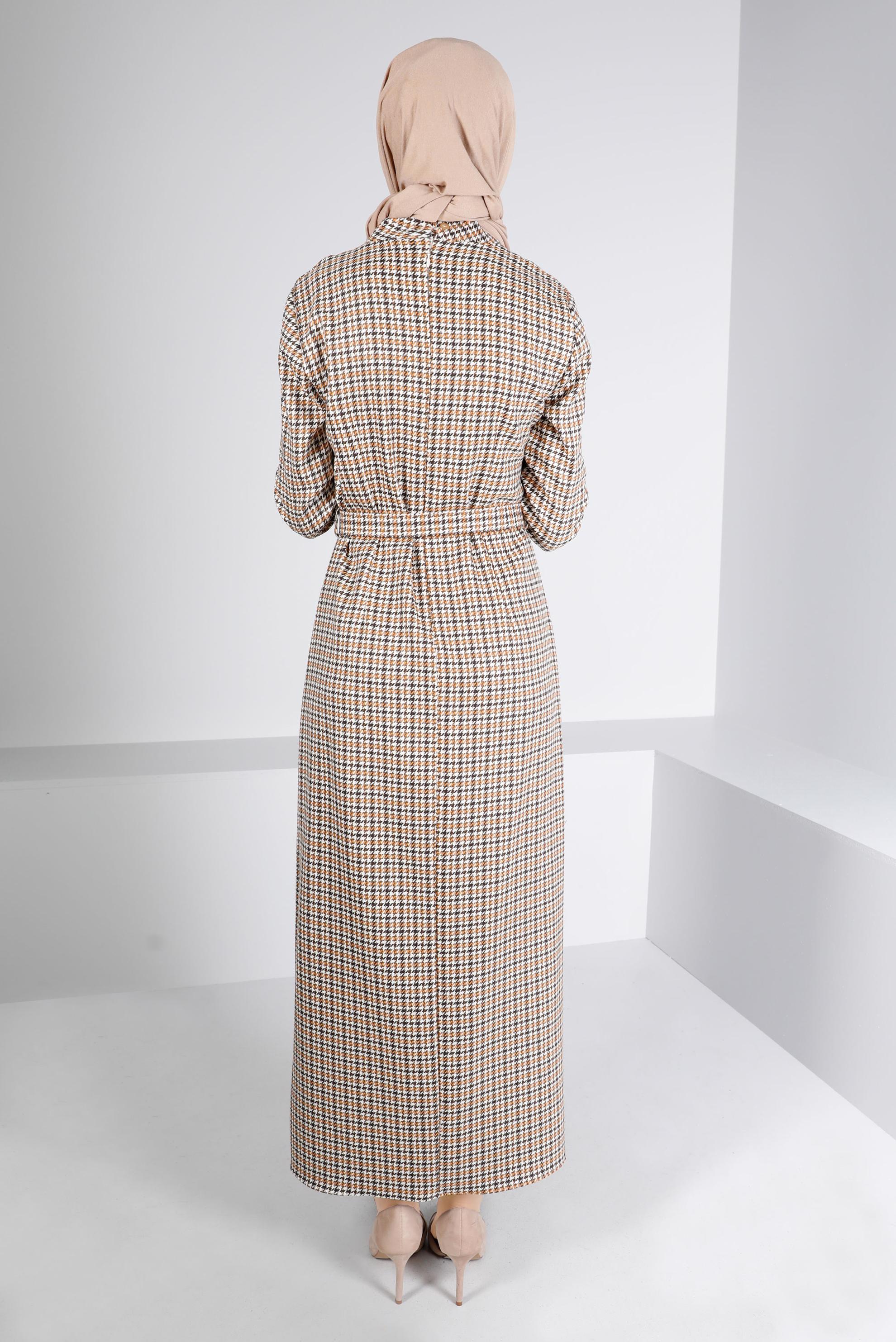 Tesettür giyim TURUNCU KEMERLİ KAZAYAĞI DESENLİ ELBİSE 43405 