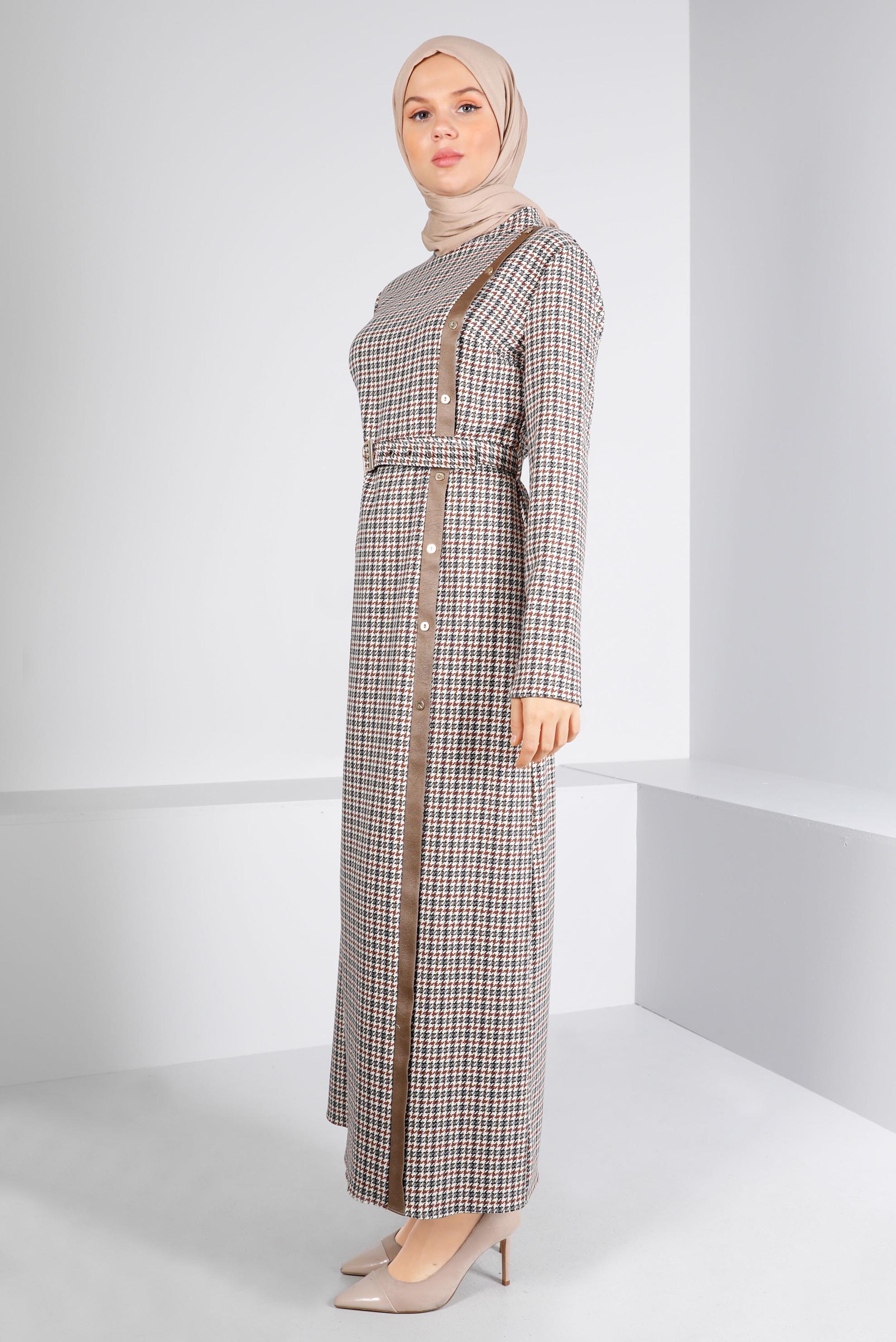 Tesettür giyim TURUNCU KEMERLİ KAZAYAĞI DESENLİ ELBİSE 43405 