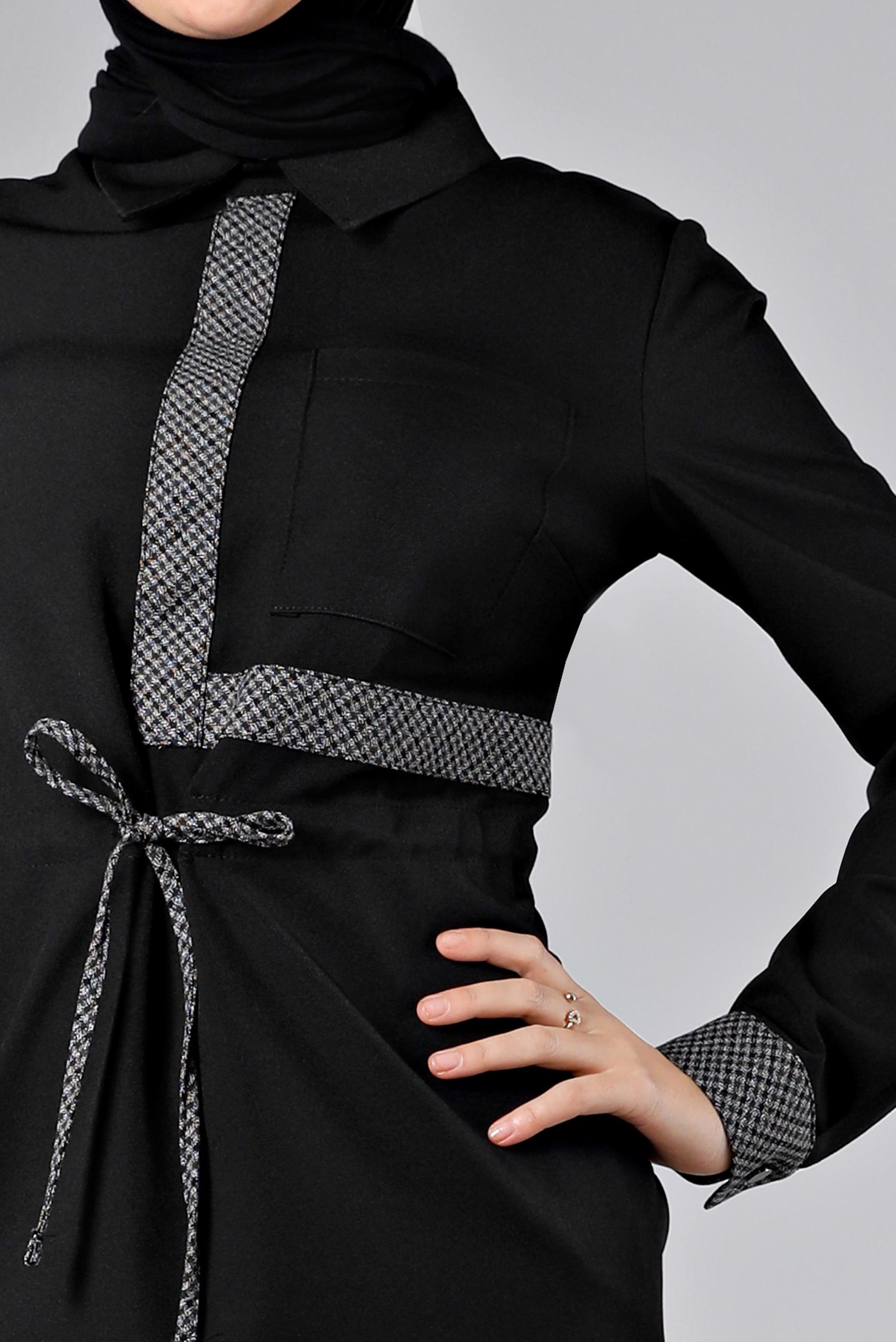 Tesettür giyim SİYAH BELİ BÜZGÜLÜ ELBİSE 43435