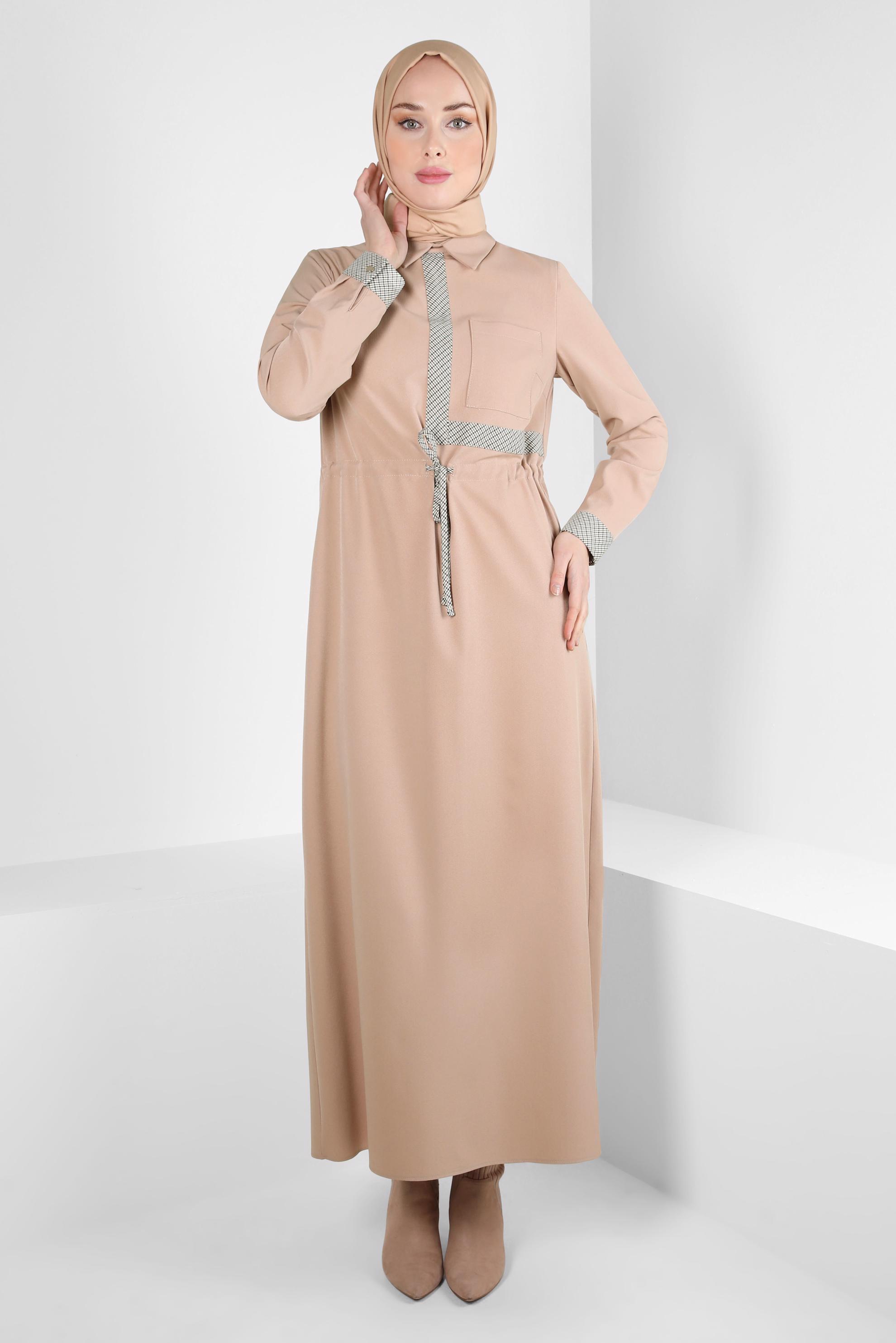 Tesettür giyim BEJ BELİ BÜZGÜLÜ ELBİSE 43435