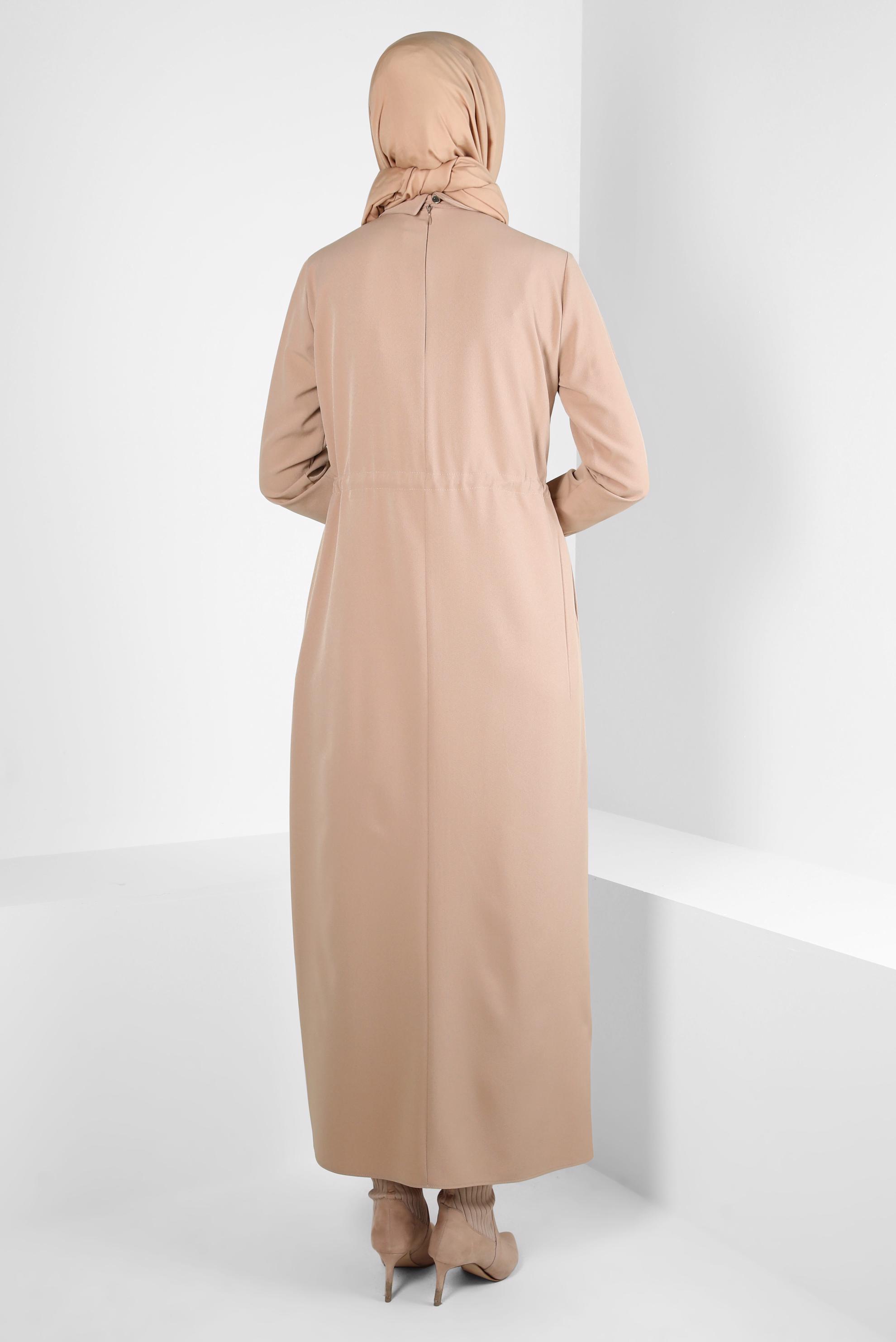 Tesettür giyim BEJ BELİ BÜZGÜLÜ ELBİSE 43435