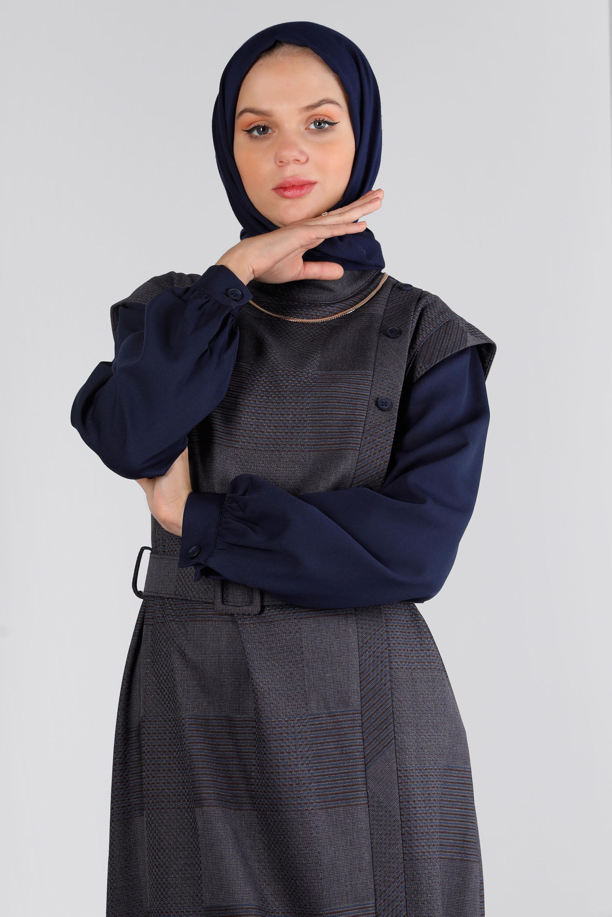 Tesettür giyim GRİ EKOSE DESENLİ DÜĞMELİ ELBİSE 43436 