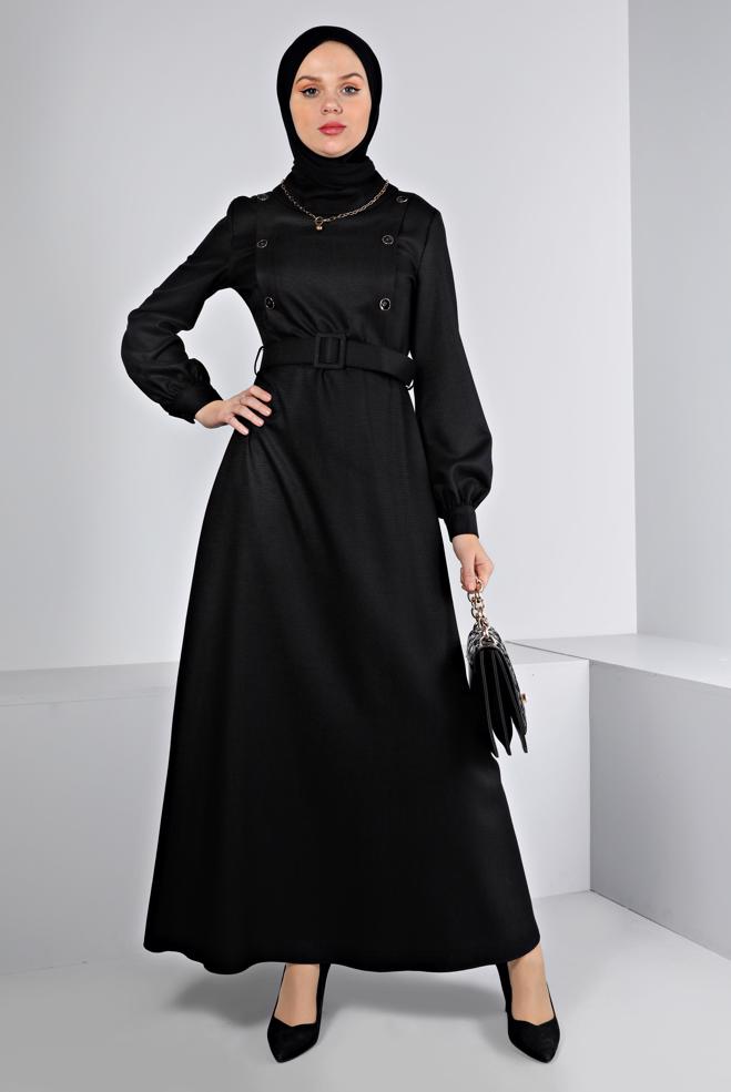 Tesettür giyim SİYAH DÜĞME DETAYLI KEMERLİ ELBİSE 43439 - ALVİNA