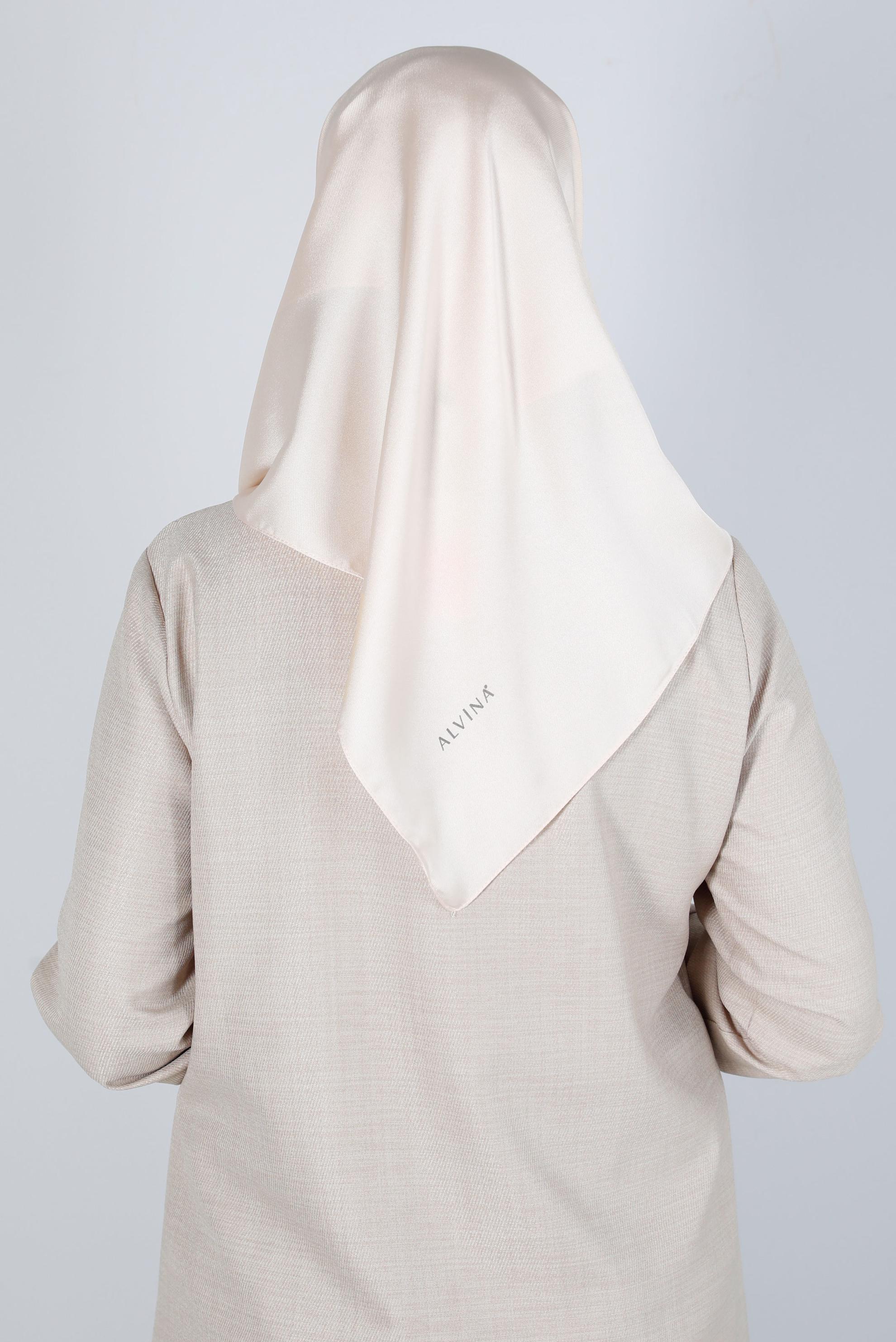 Tesettür giyim EKRU ALVİNA DÜZ EŞARP 8220