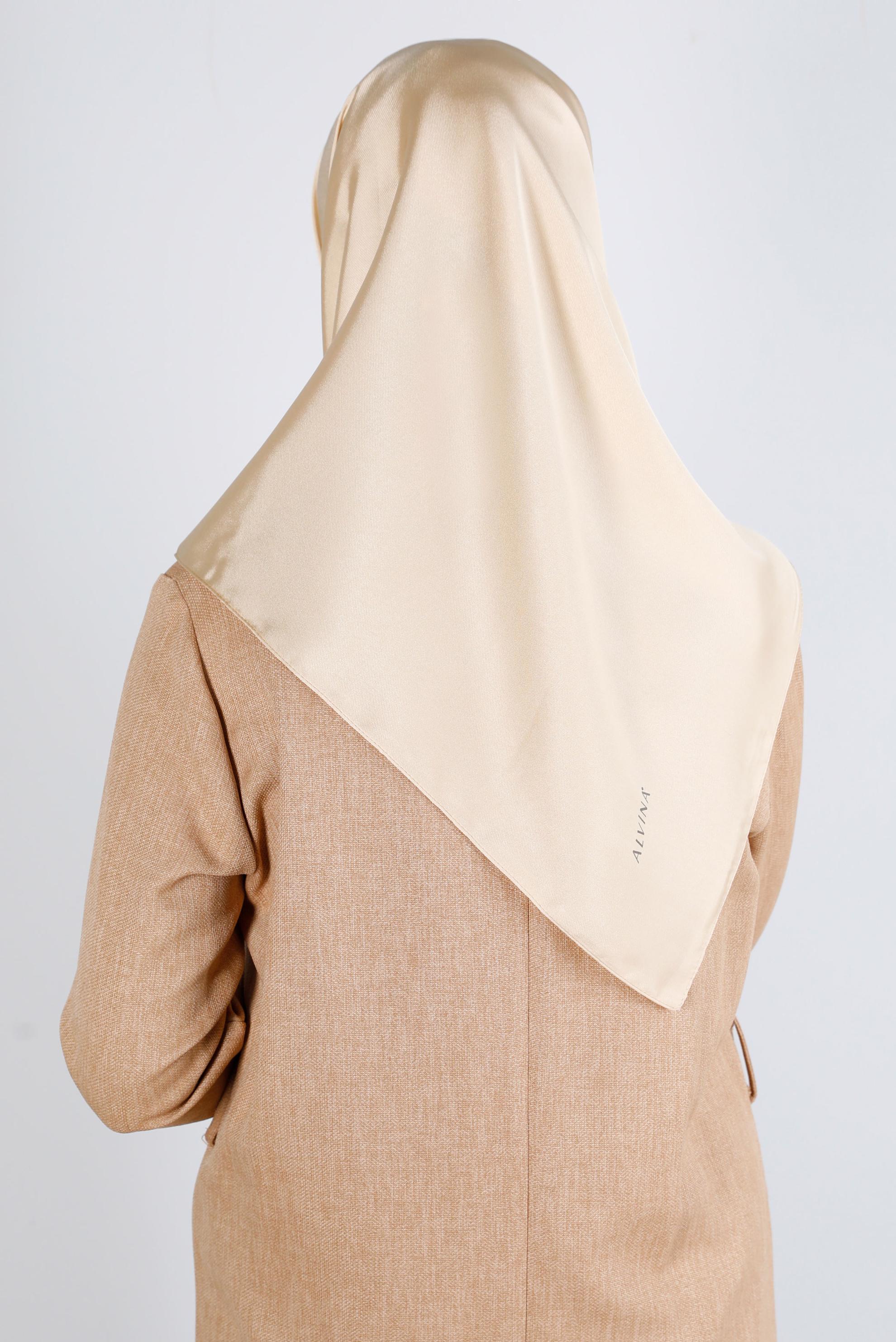 Tesettür giyim ALTIN ALVİNA DÜZ EŞARP 8220