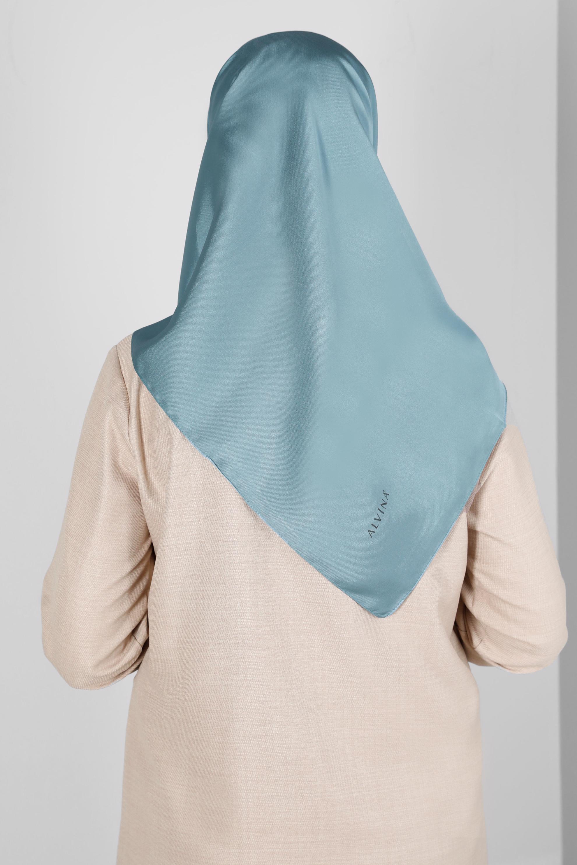 Tesettür giyim LACİVERT ALVİNA DÜZ EŞARP 8220