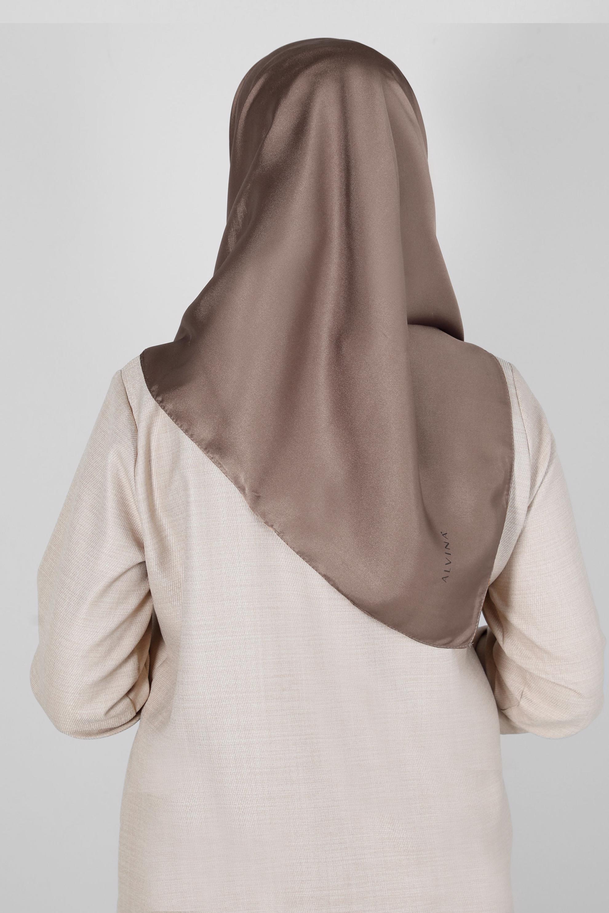 Tesettür giyim VİZON ALVİNA DÜZ EŞARP 8220