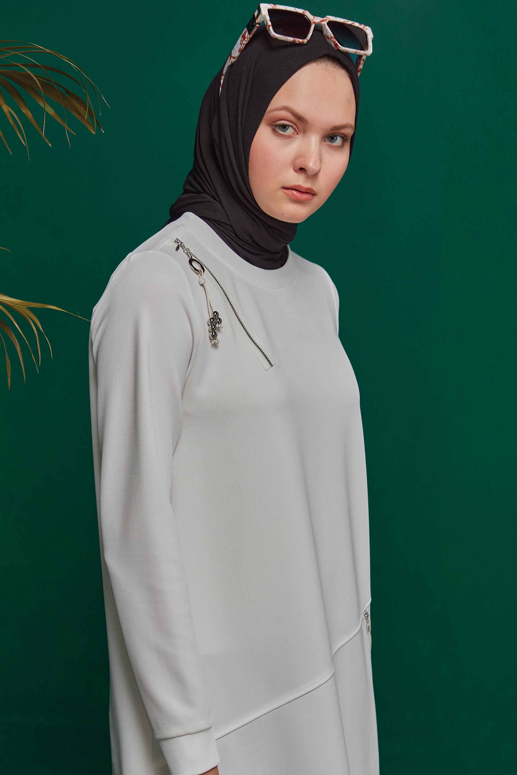 Tesettür giyim BEYAZ FERMUAR DETAYLI EŞOFMAN TUNİK 43304 