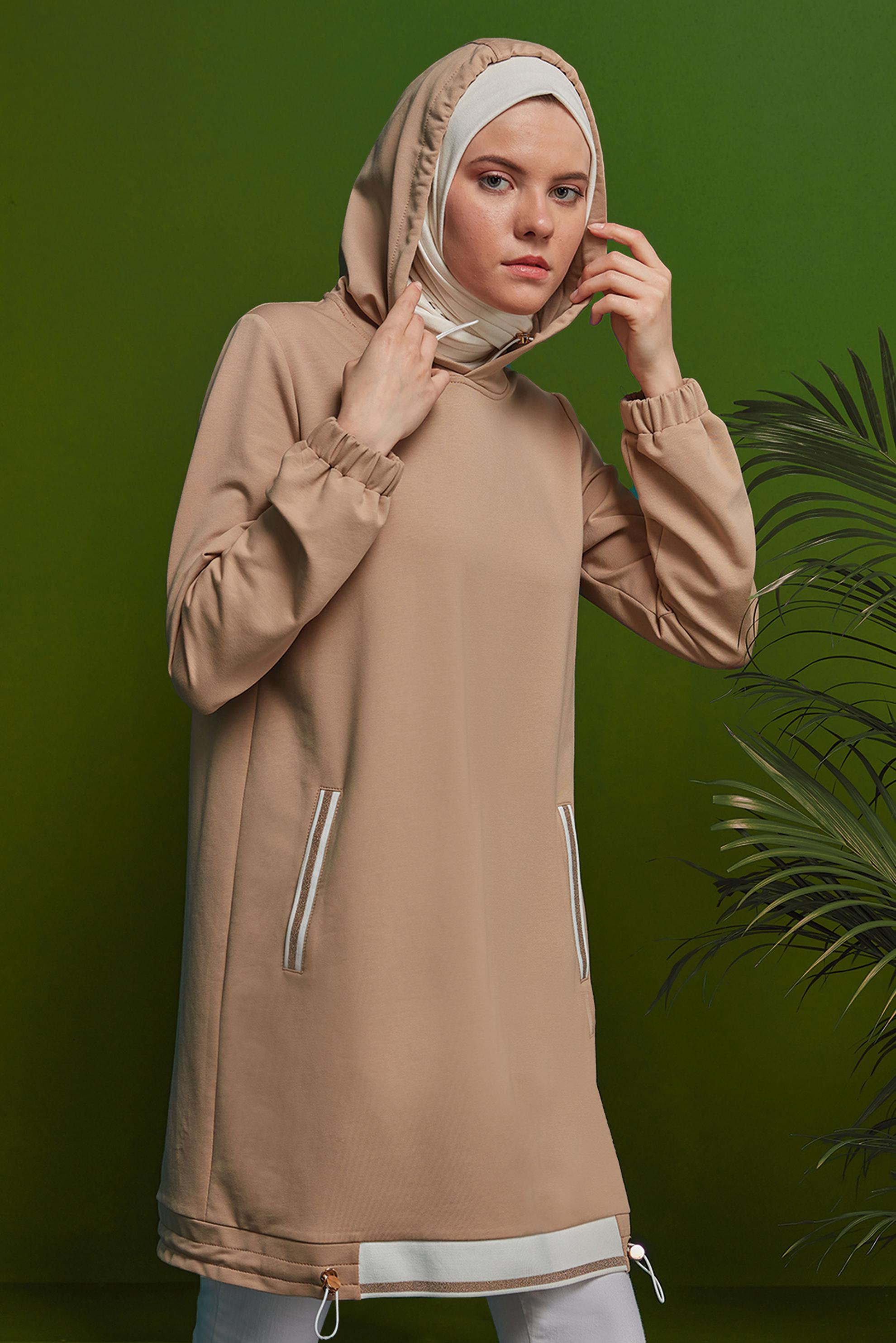 Tesettür giyim BEJ ETEK UCU BÜZGÜLÜ EŞOFMAN TUNİK 43305 