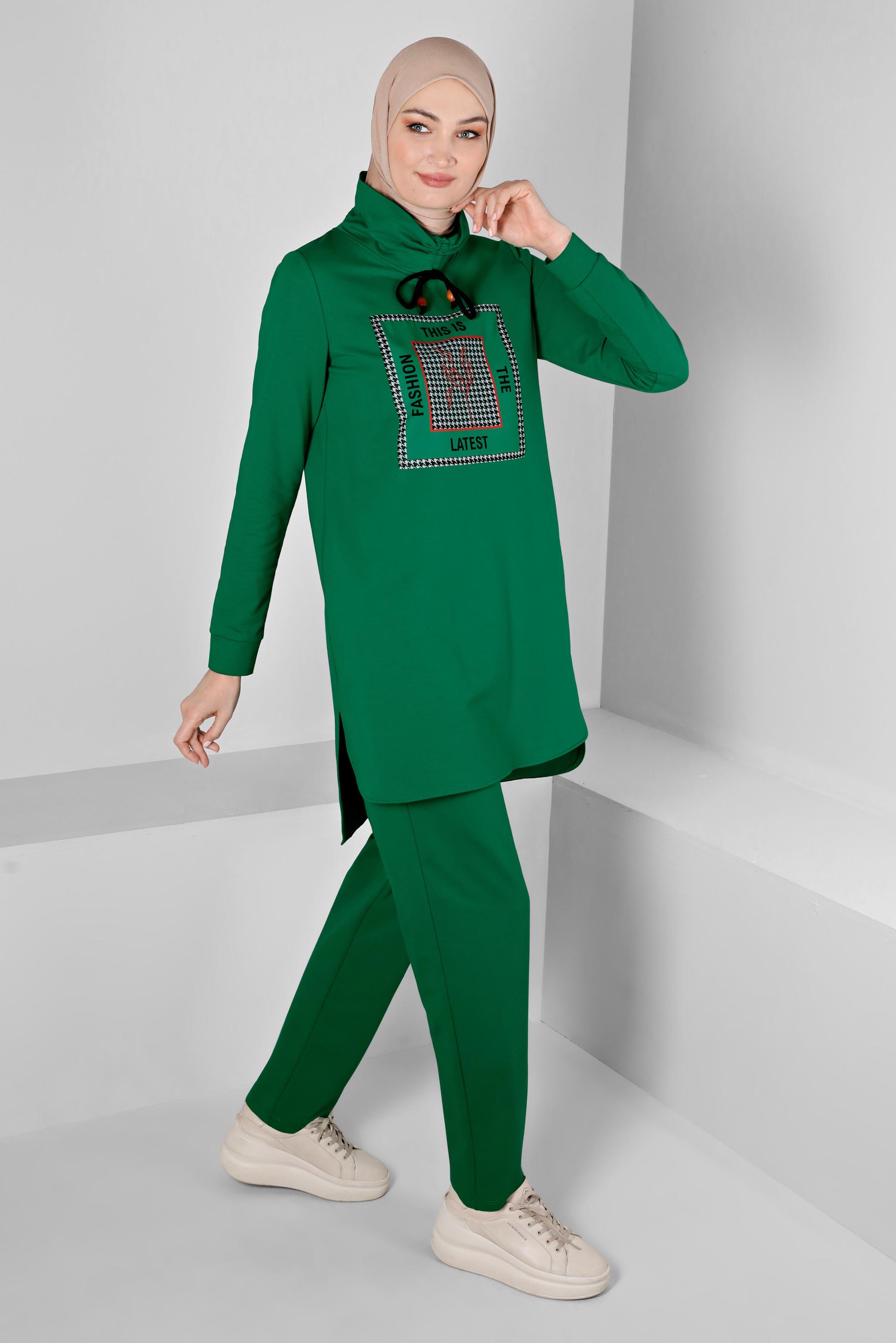 Hijab clothing GREEN SLOGAN PRINTED 2-PIECE TRACKSUIT SET WITH PANTS 43347