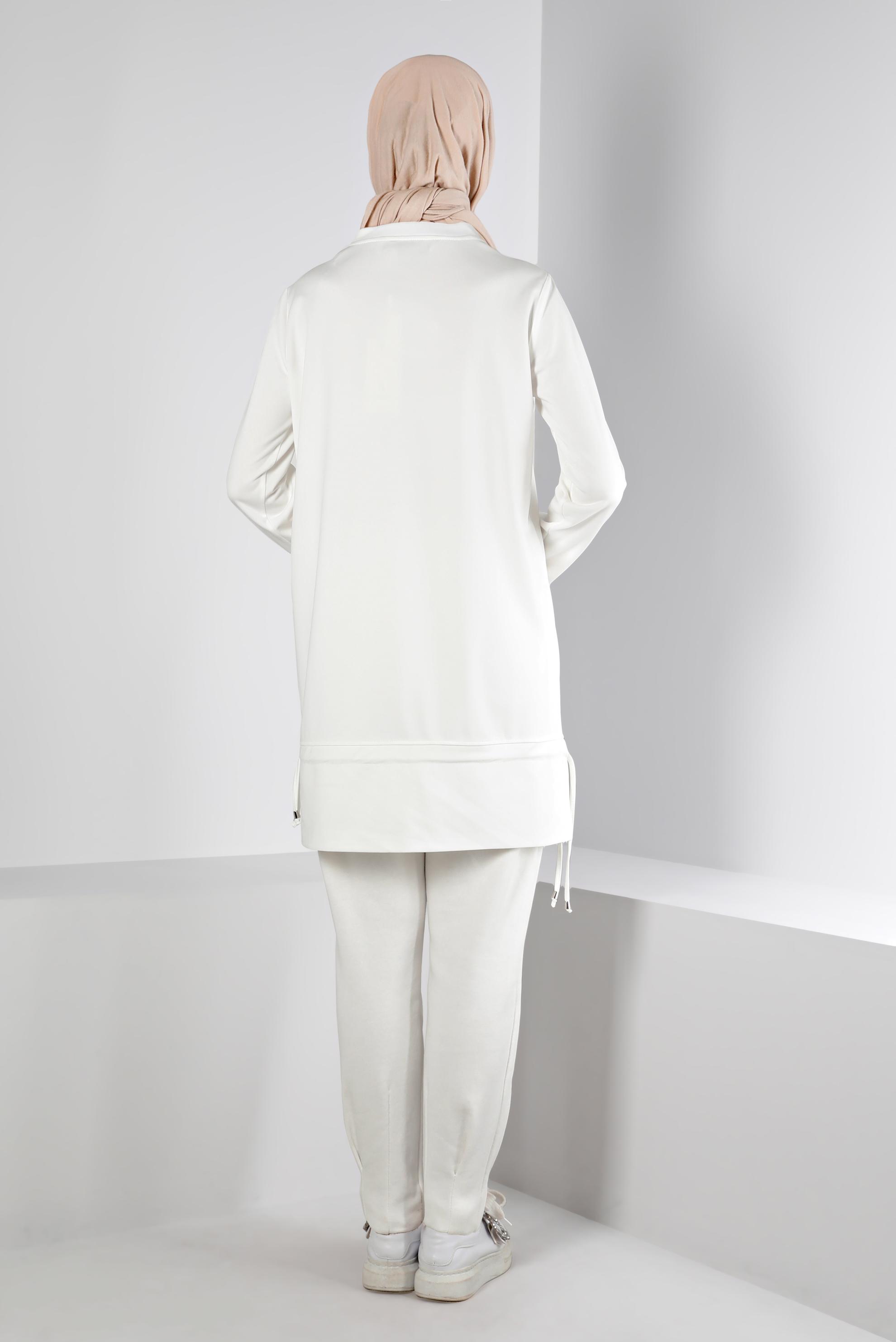 Tesettür giyim BEYAZ BASKILI ETEK UCU BÜZGÜLÜ EŞOFMAN TUNİK 43350 