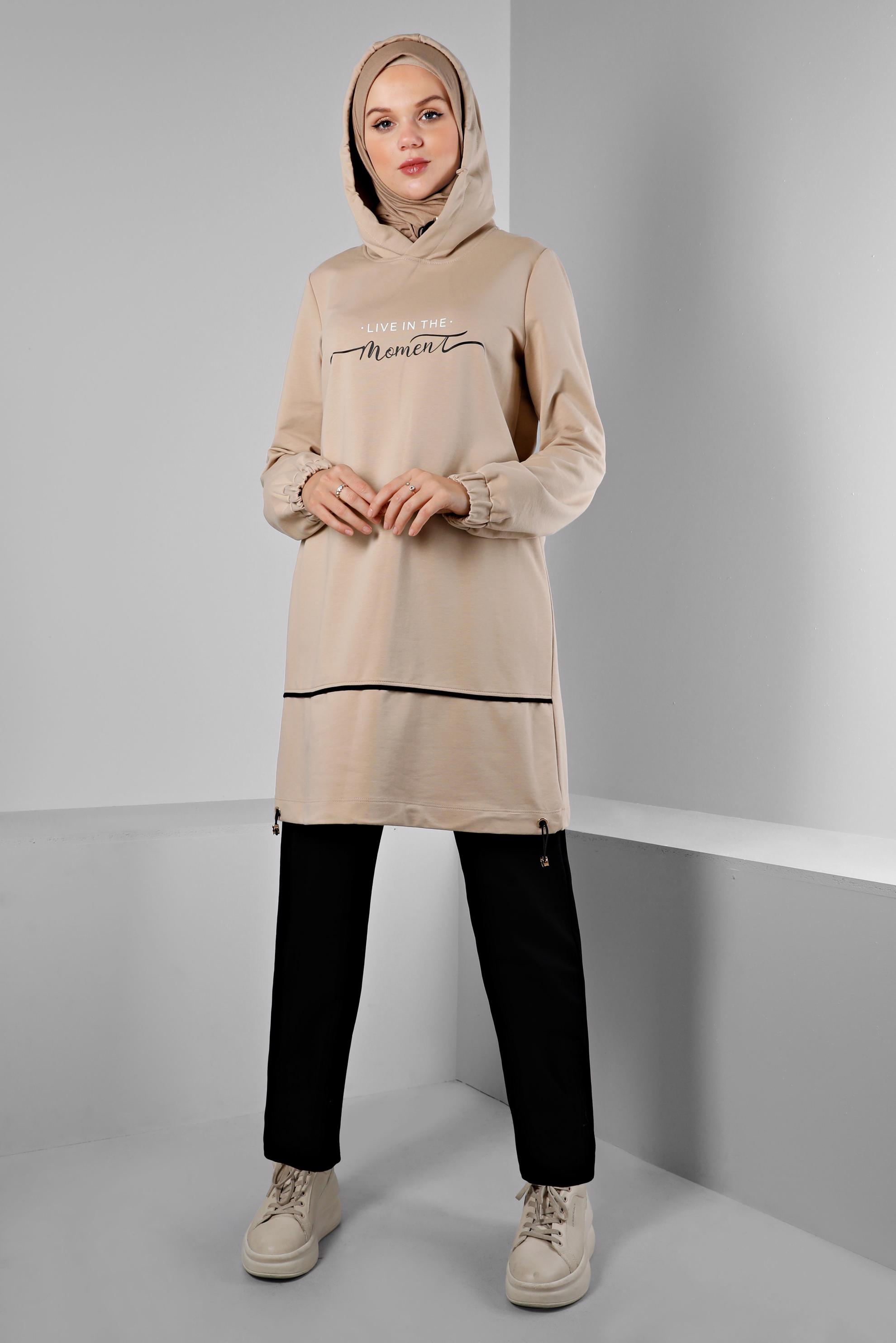 Vêtements hijab BEIGE ENSEMBLE DE SURVÊTEMENT 2 PIÈCES IMPRIMÉ SLOGAN 43352