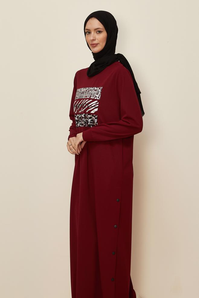 Tesettür giyim KIRMIZI ÇITÇITLI BASKILI EŞOFMAN ELBİSE 43364 - ALVİNA