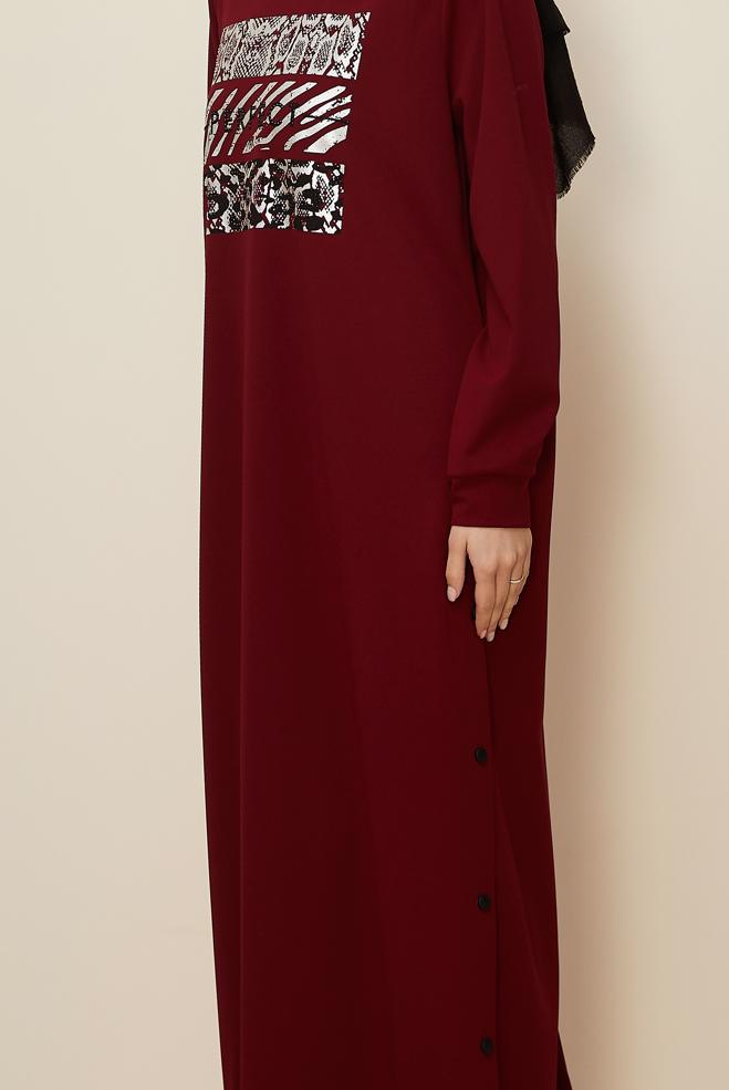 Tesettür giyim KIRMIZI ÇITÇITLI BASKILI EŞOFMAN ELBİSE 43364 - ALVİNA