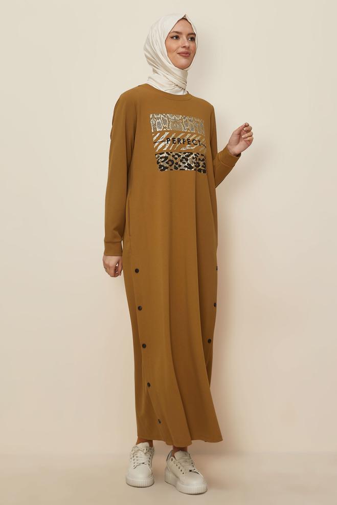 Tesettür giyim SARI ÇITÇITLI BASKILI EŞOFMAN ELBİSE 43364 - ALVİNA