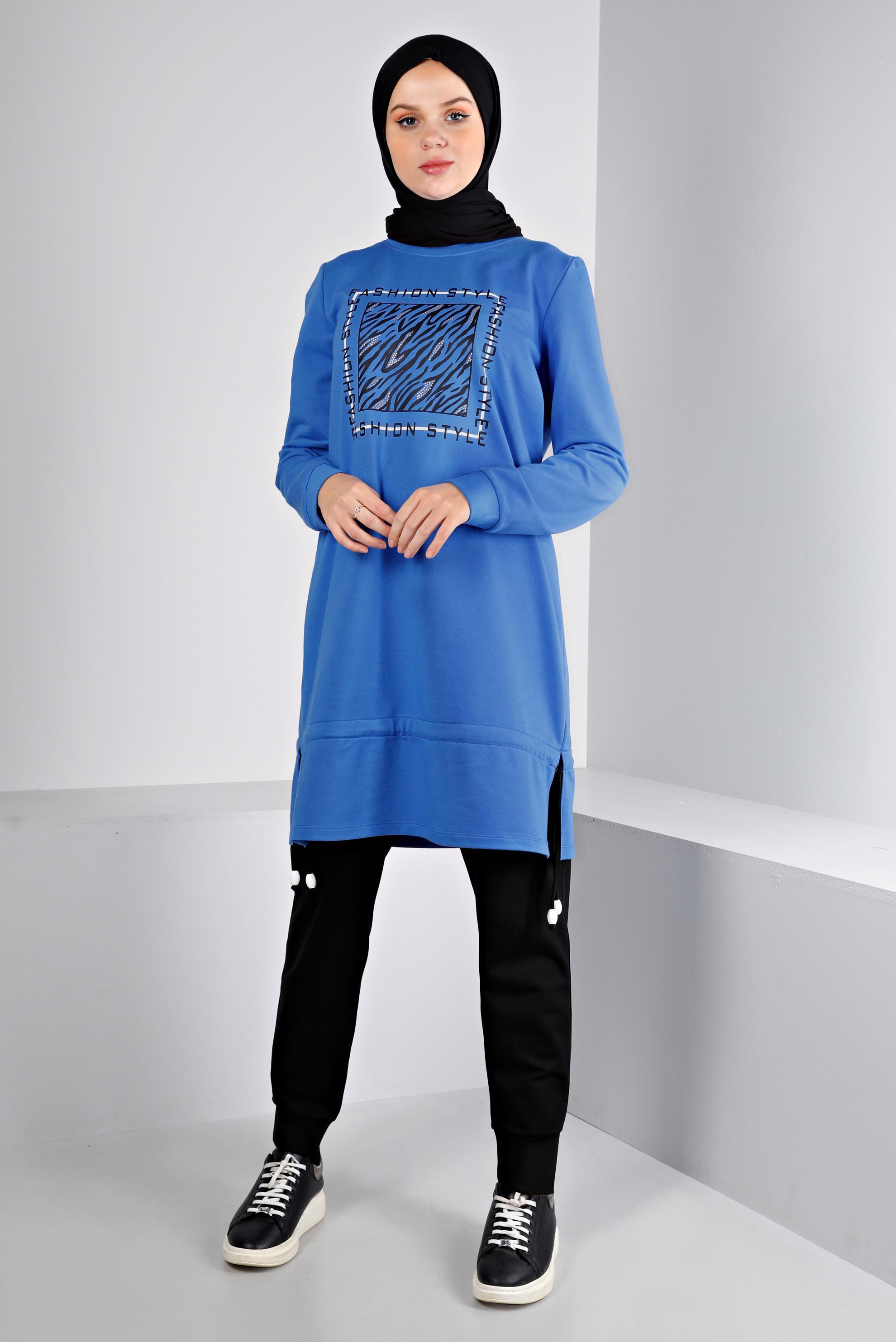 Vêtements hijab BLEU ENSEMBLE DE SURVÊTEMENT 2 PIÈCES À SLOGAN 43369 
