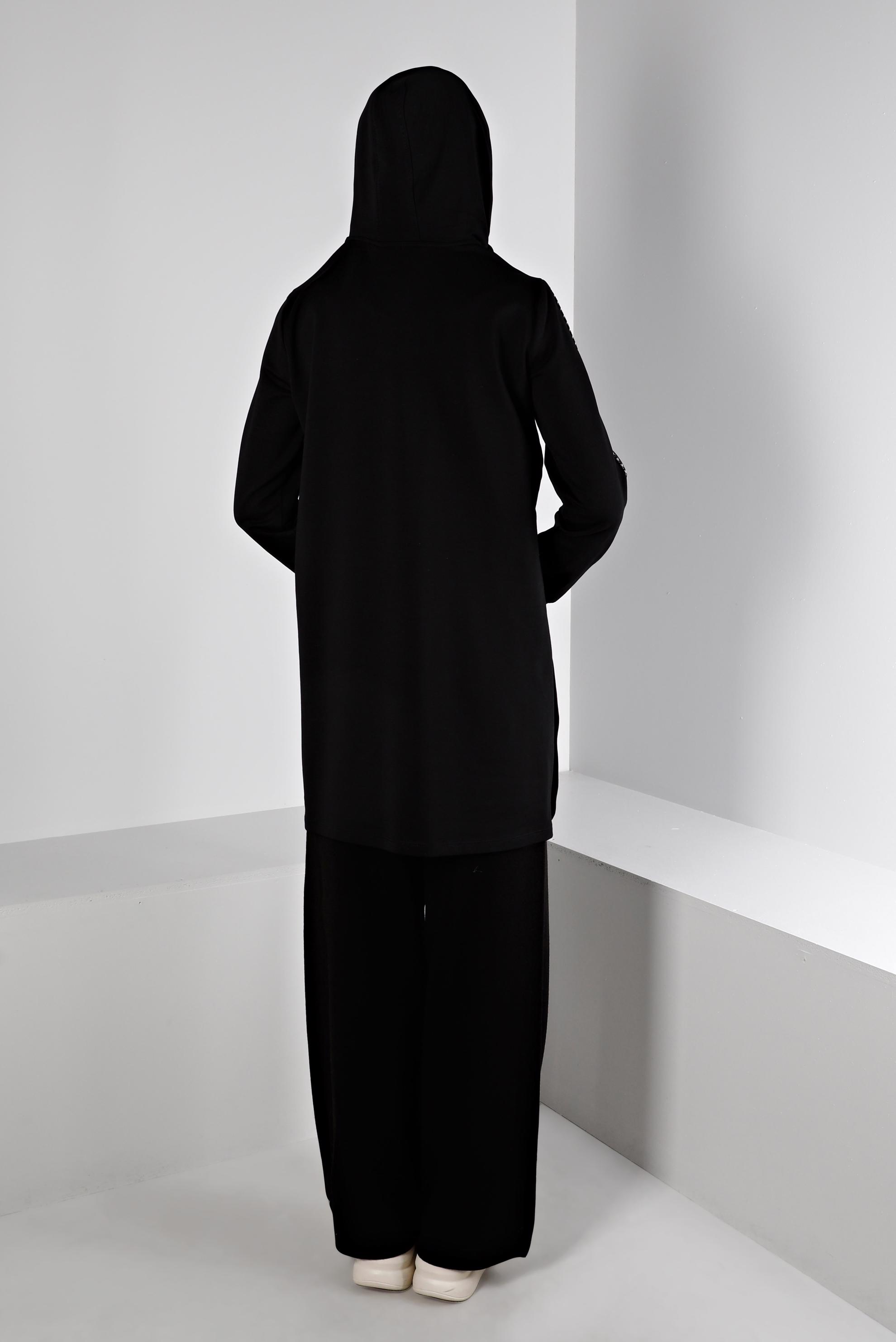 Tesettür giyim SİYAH YAZI DETAYLI KAPÜŞONLU EŞOFMAN TUNİK 43443 