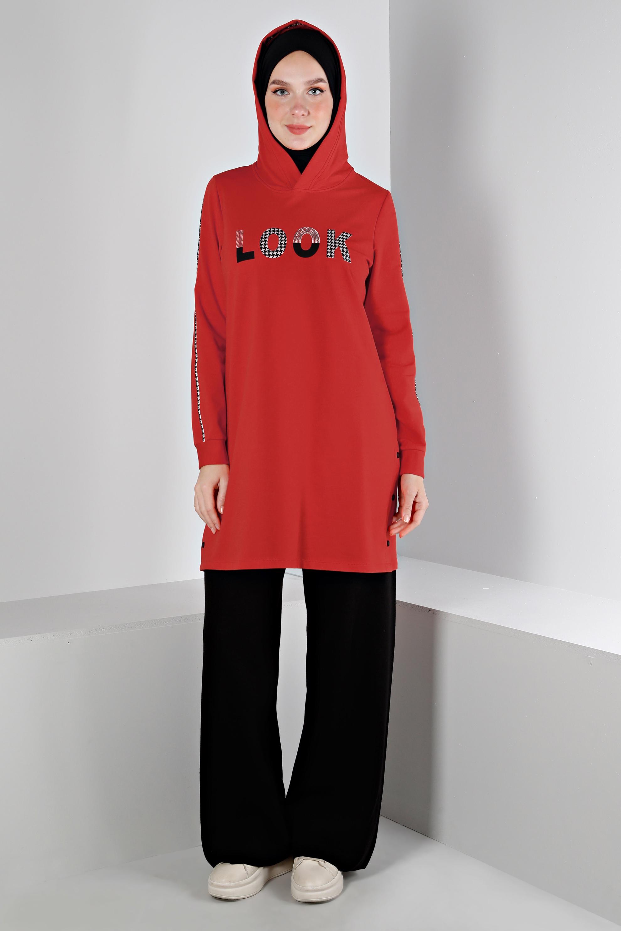 Tesettür giyim KIRMIZI YAZI DETAYLI KAPÜŞONLU EŞOFMAN TUNİK 43443 