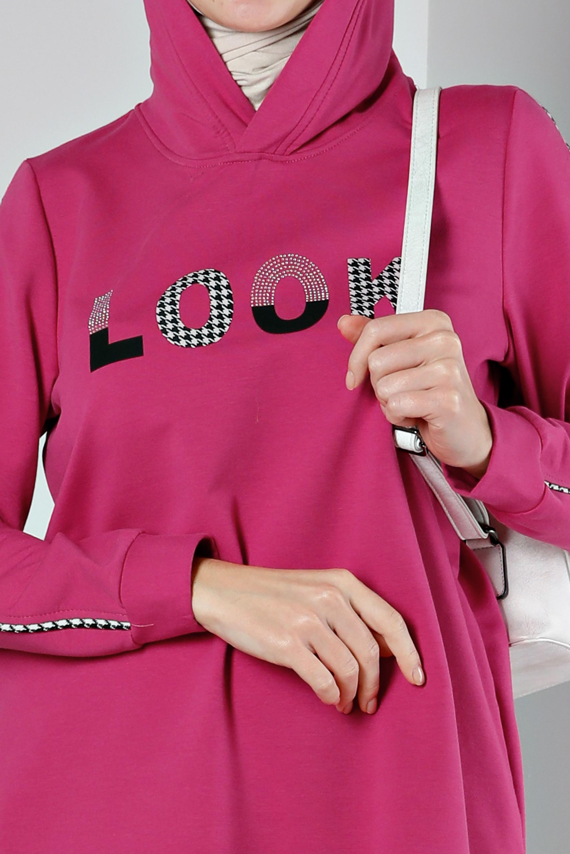 Tesettür giyim FUŞYA YAZI DETAYLI KAPÜŞONLU EŞOFMAN TUNİK 43443 