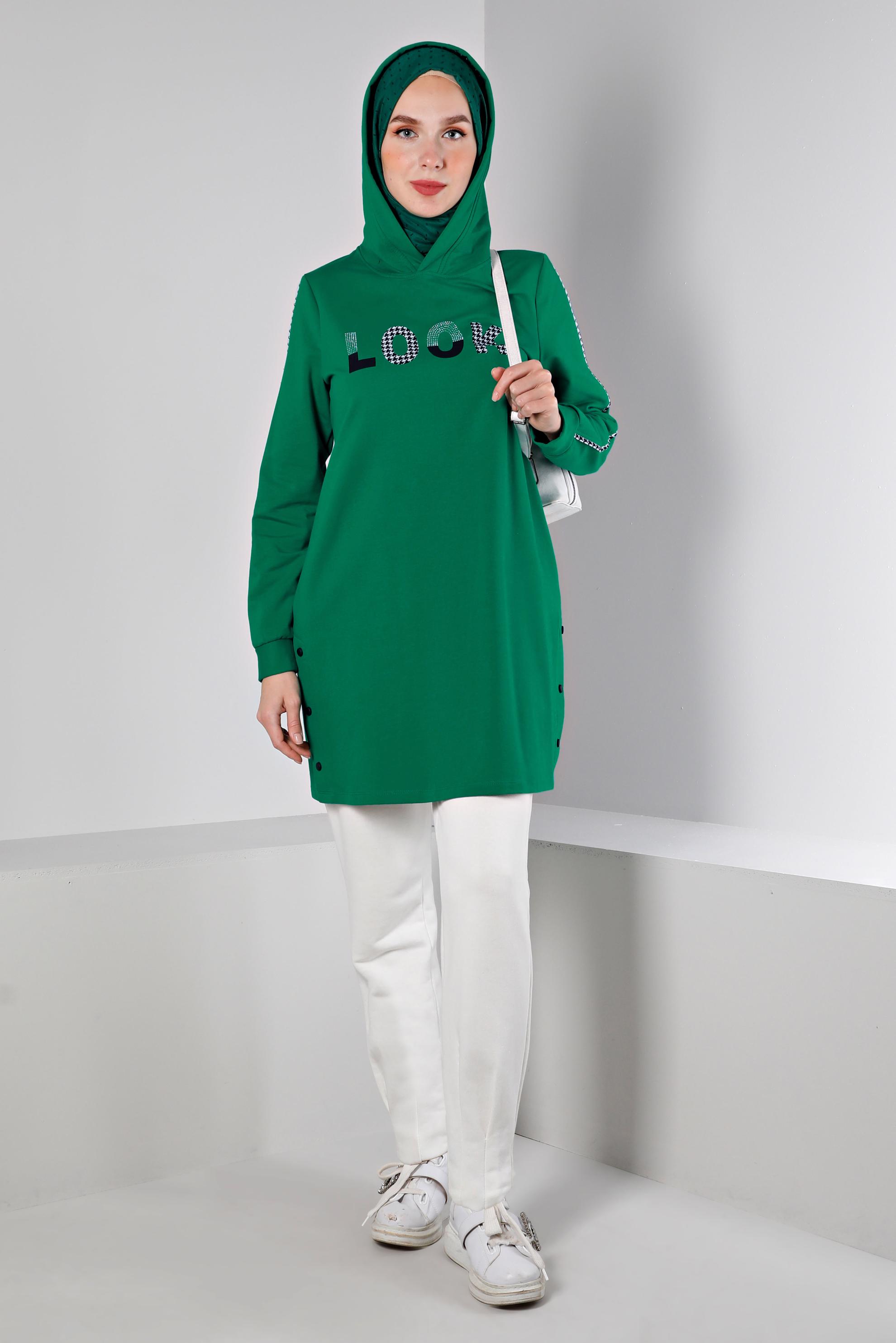 Tesettür giyim YEŞİL YAZI DETAYLI KAPÜŞONLU EŞOFMAN TUNİK 43443 
