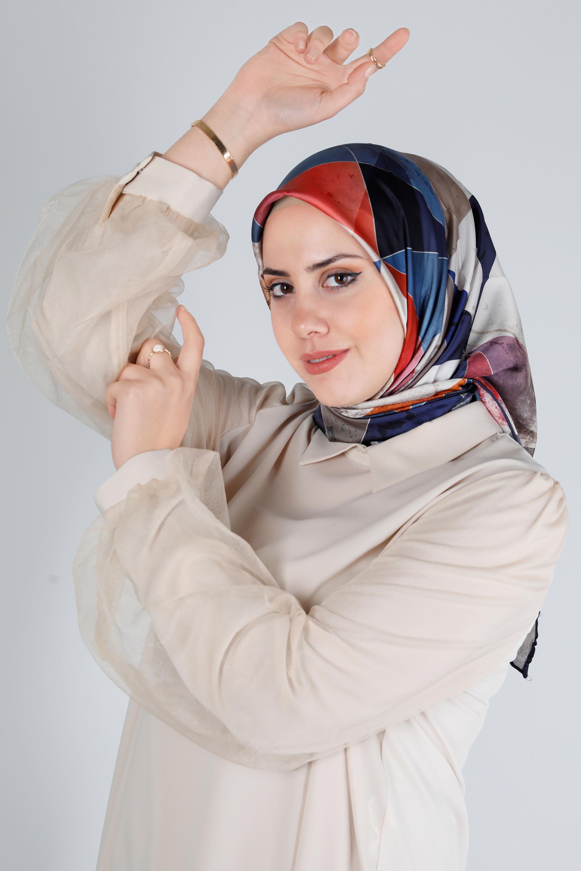 Tesettür giyim LACİVERT ALVİNA DİJİTAL SURA EŞARP 8200