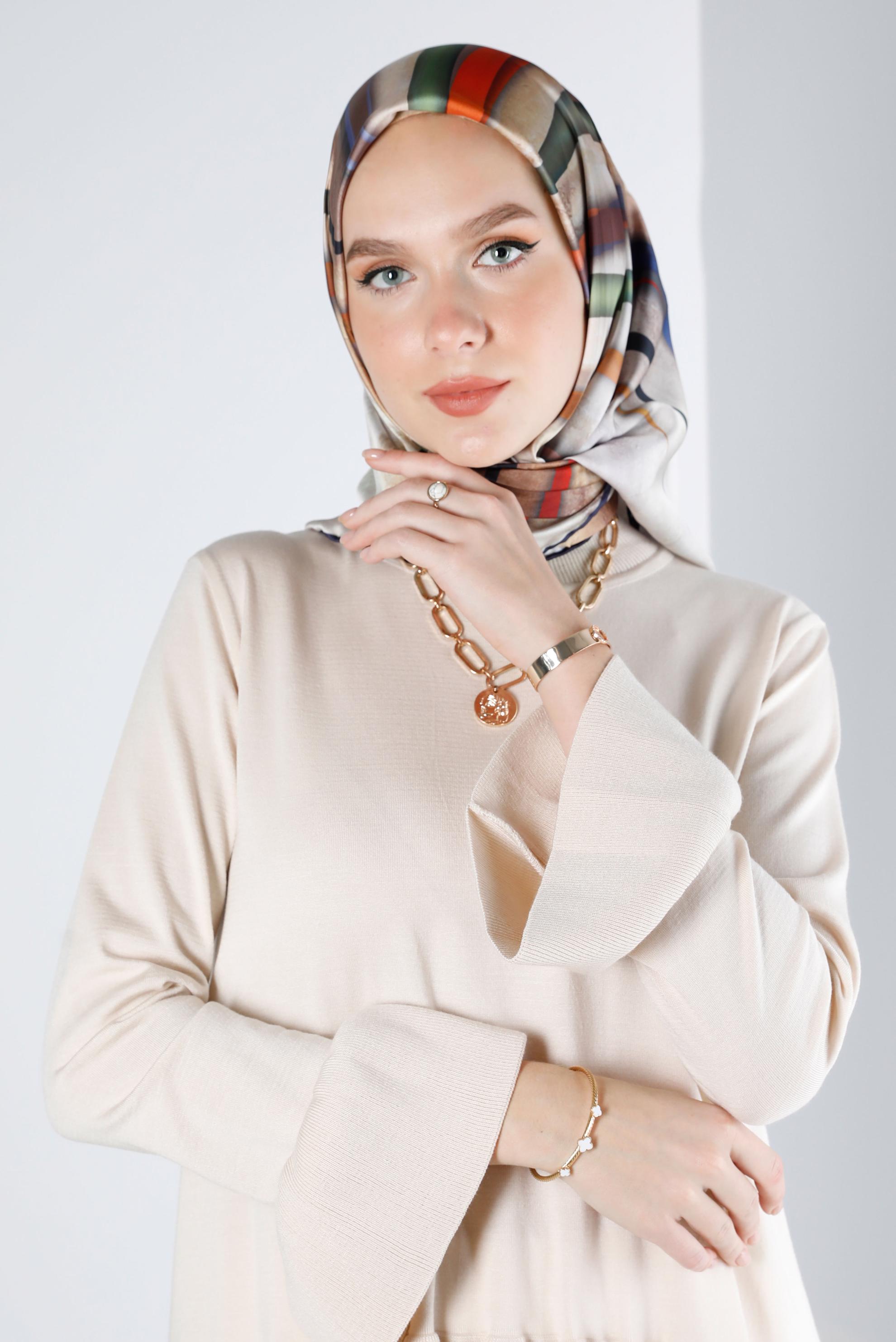 Tesettür giyim LACİVERT ALVİNA DİJİTAL EŞARP 8203