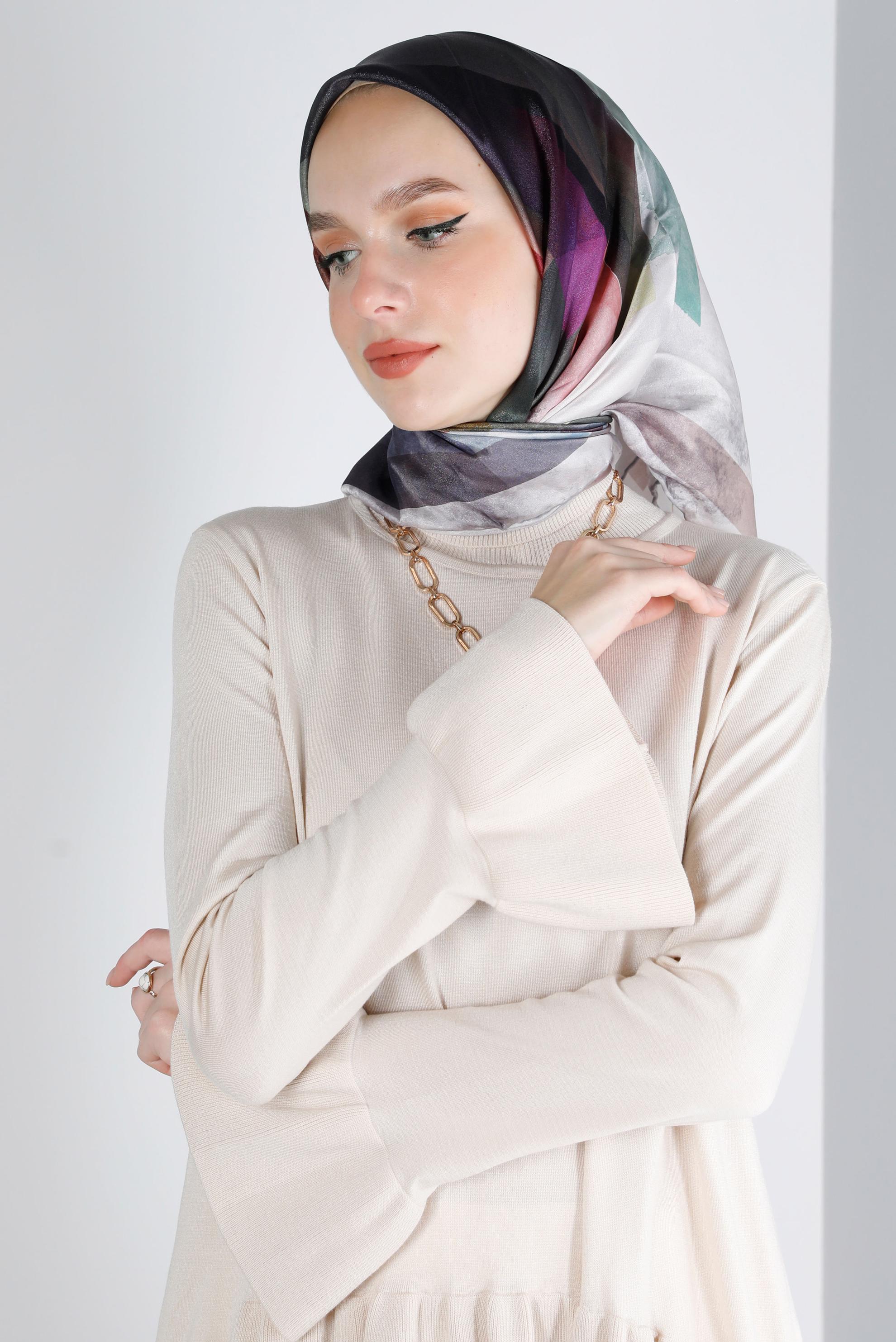 Tesettür giyim SİYAH ALVİNA DİJİTAL SURA EŞARP 8207 