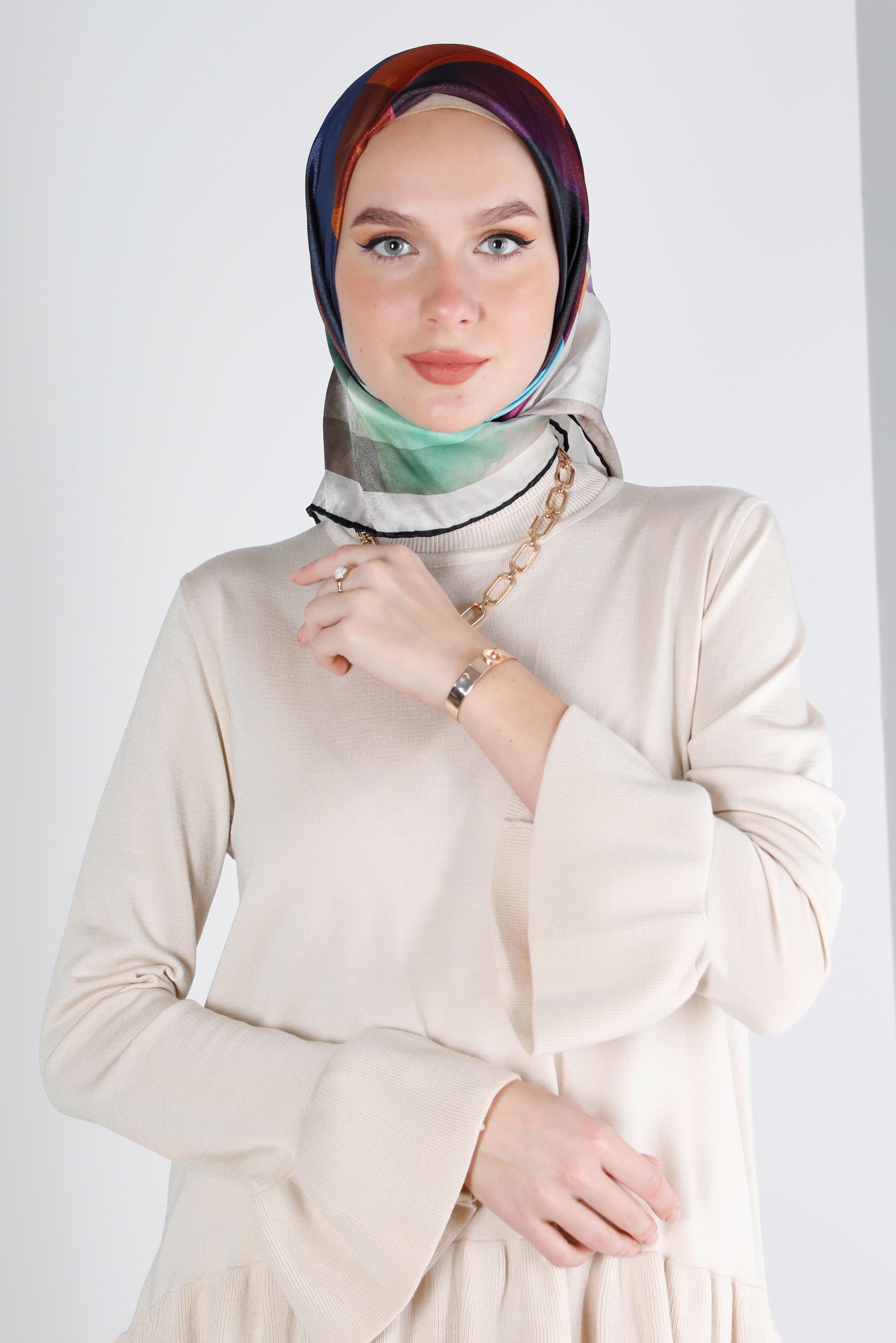 Tesettür giyim BEJ ALVİNA DİJİTAL SURA EŞARP 8207 