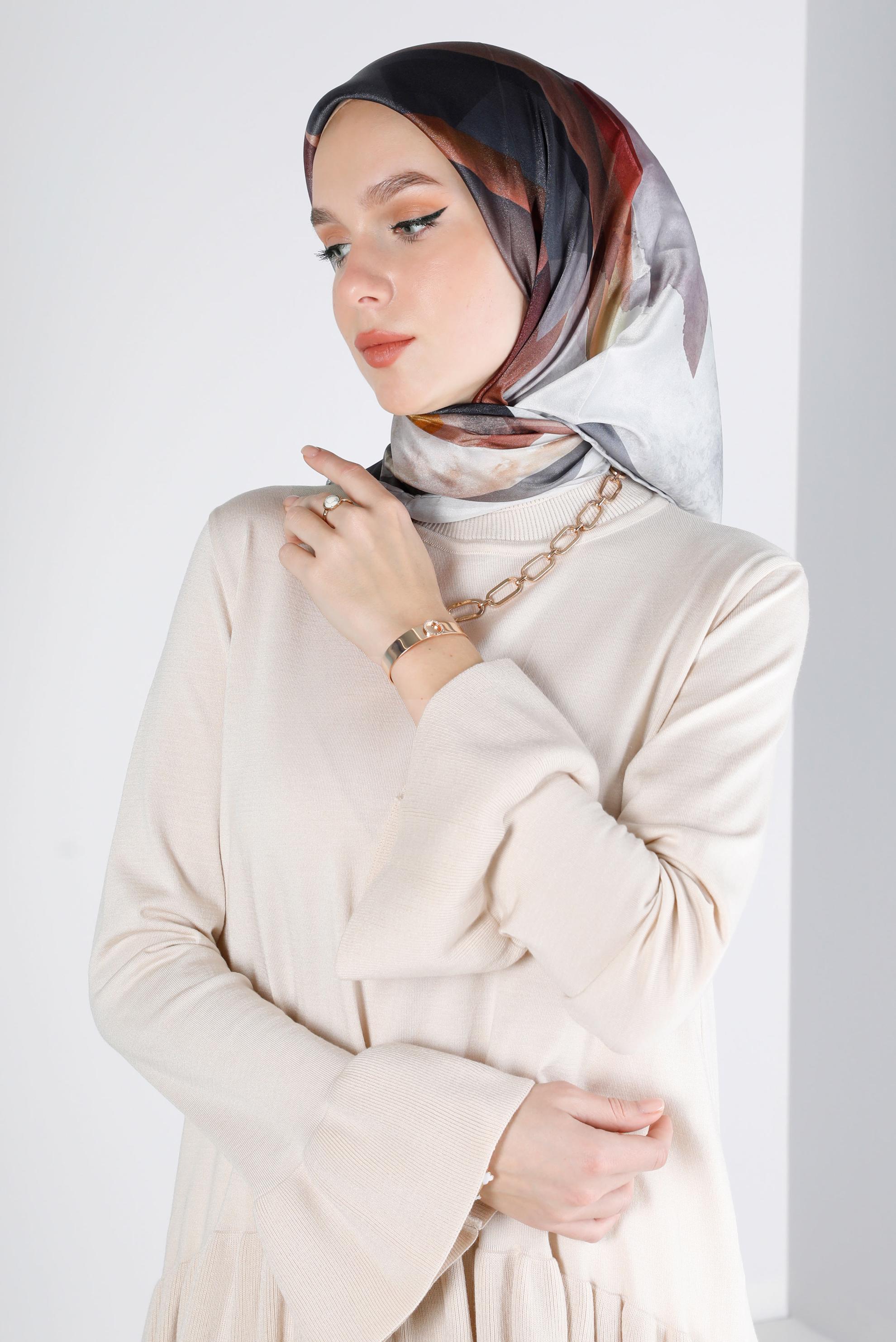 Tesettür giyim GRİ ALVİNA DİJİTAL SURA EŞARP 8207 