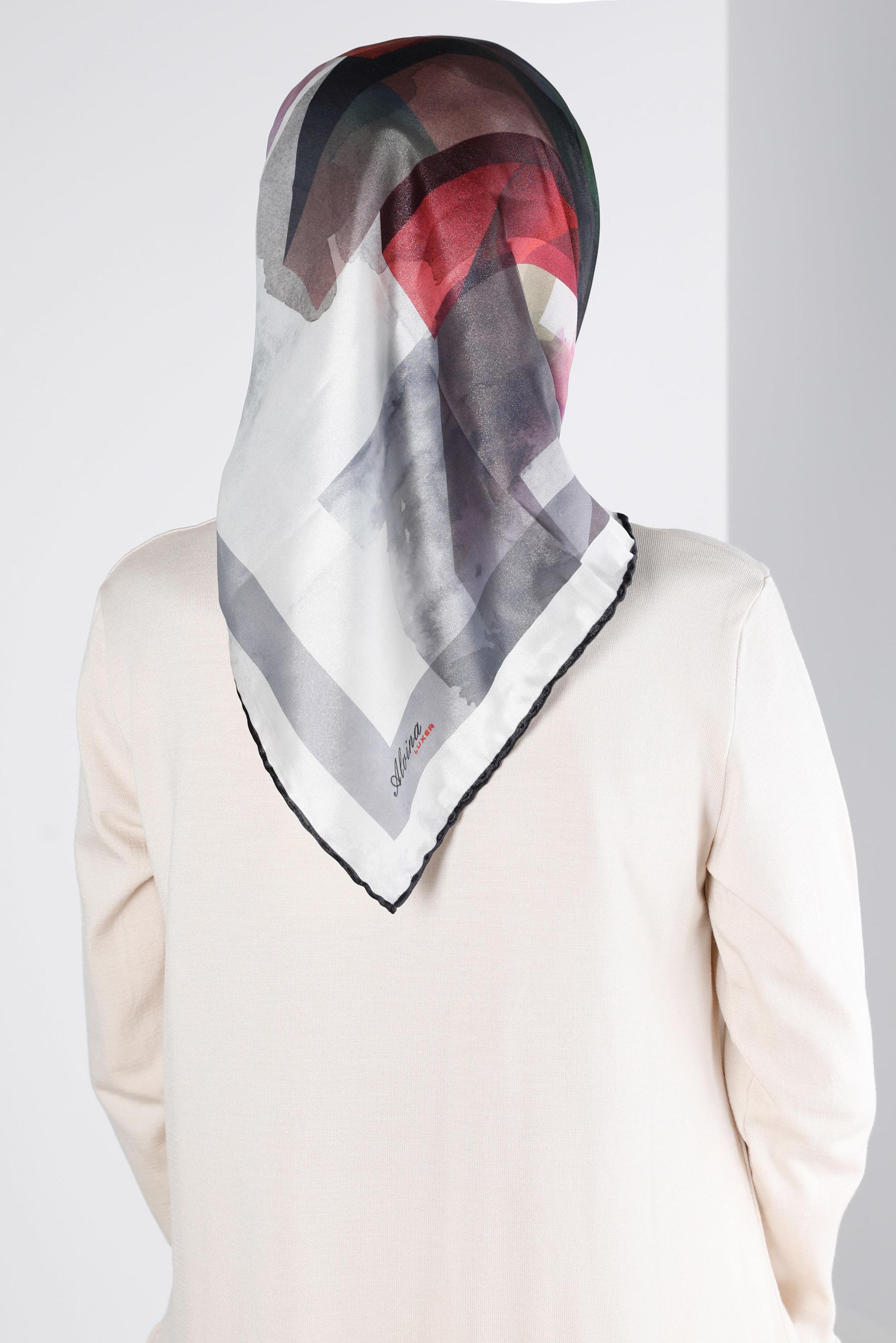 Tesettür giyim SİYAH ALVİNA DİJİTAL SURA EŞARP 8207 