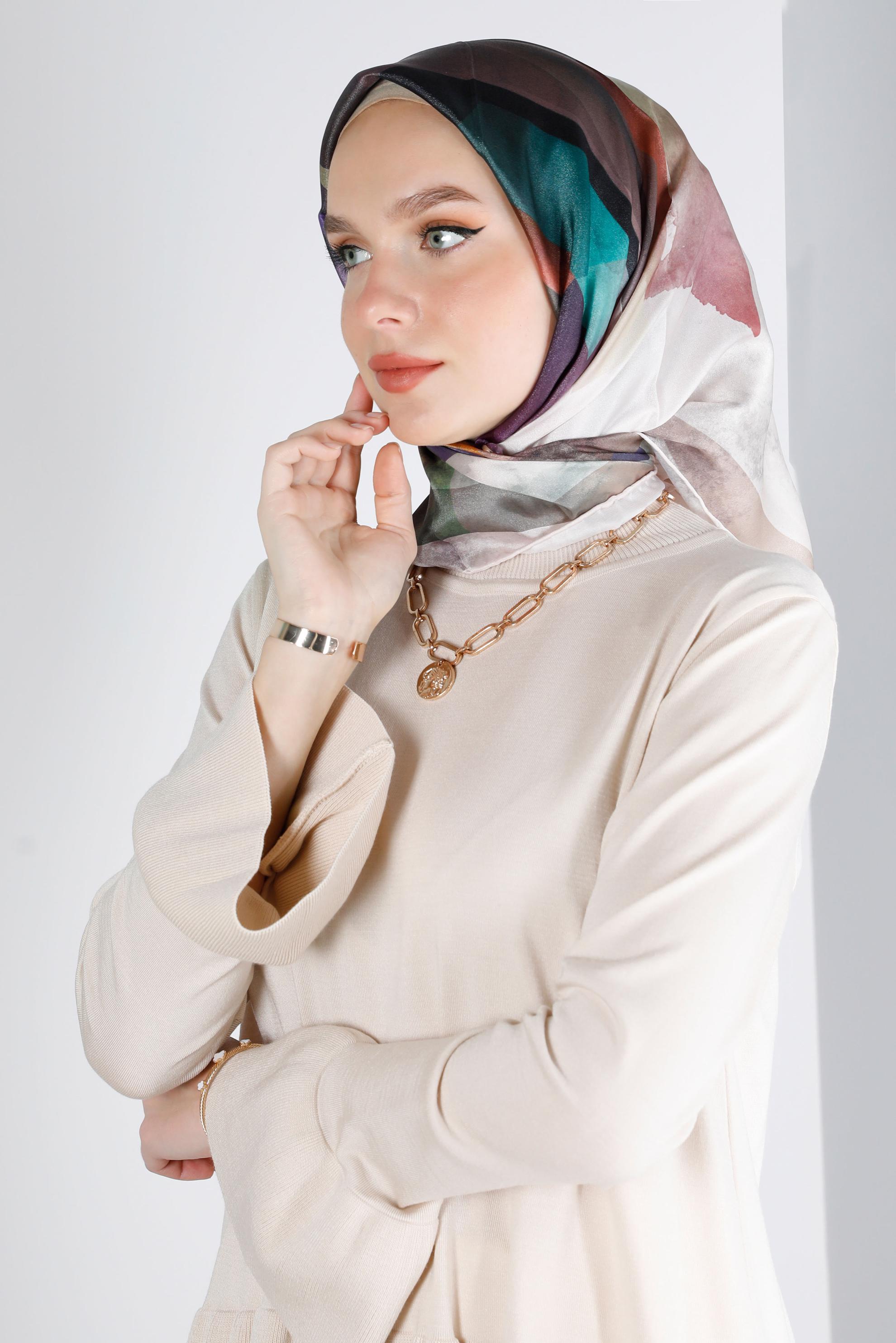 Tesettür giyim PUDRA ALVİNA DİJİTAL SURA EŞARP 8207 