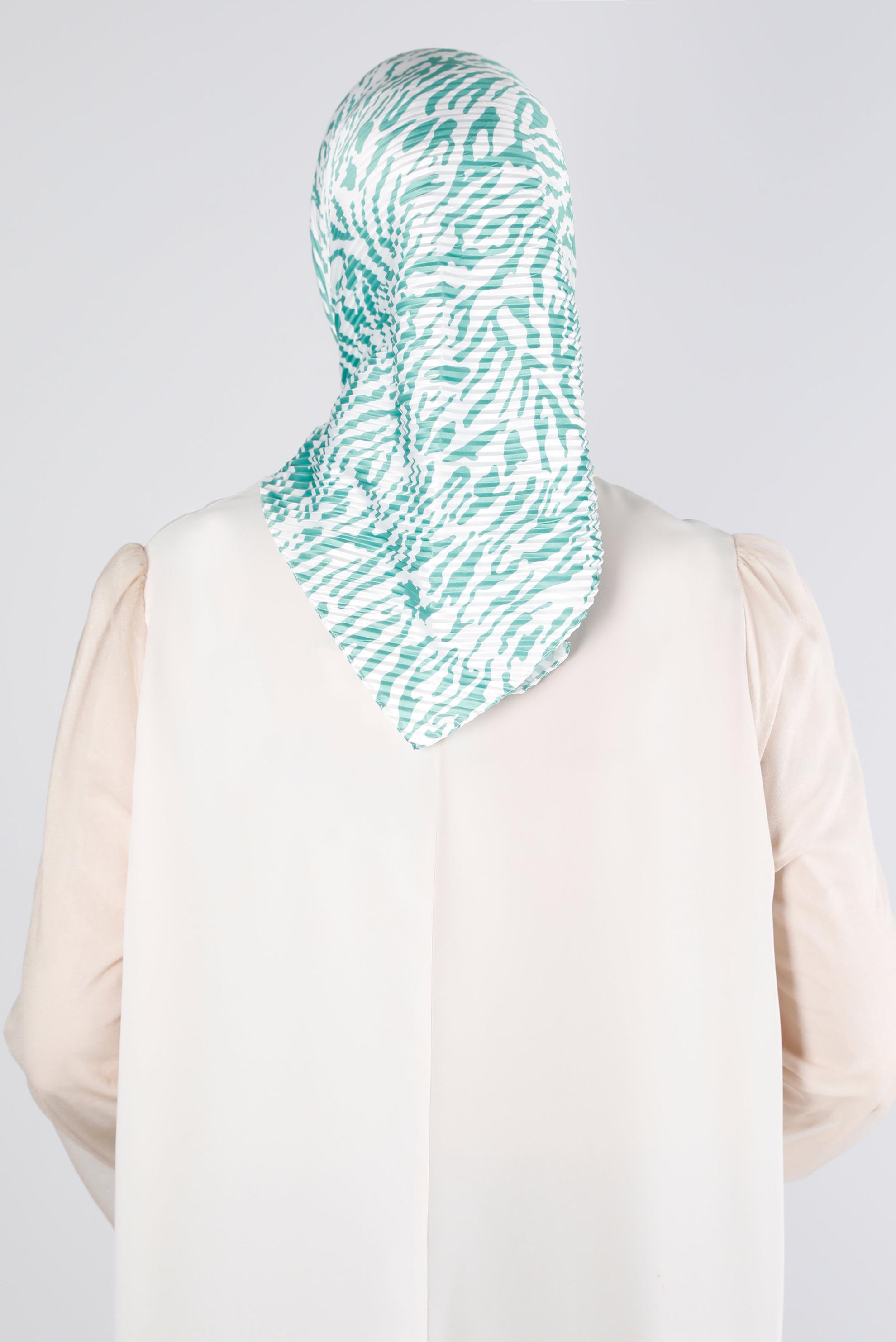 Tesettür giyim YEŞİL ALVİNA PİLİSELİ ZEBRA DESEN EŞARP 8212 