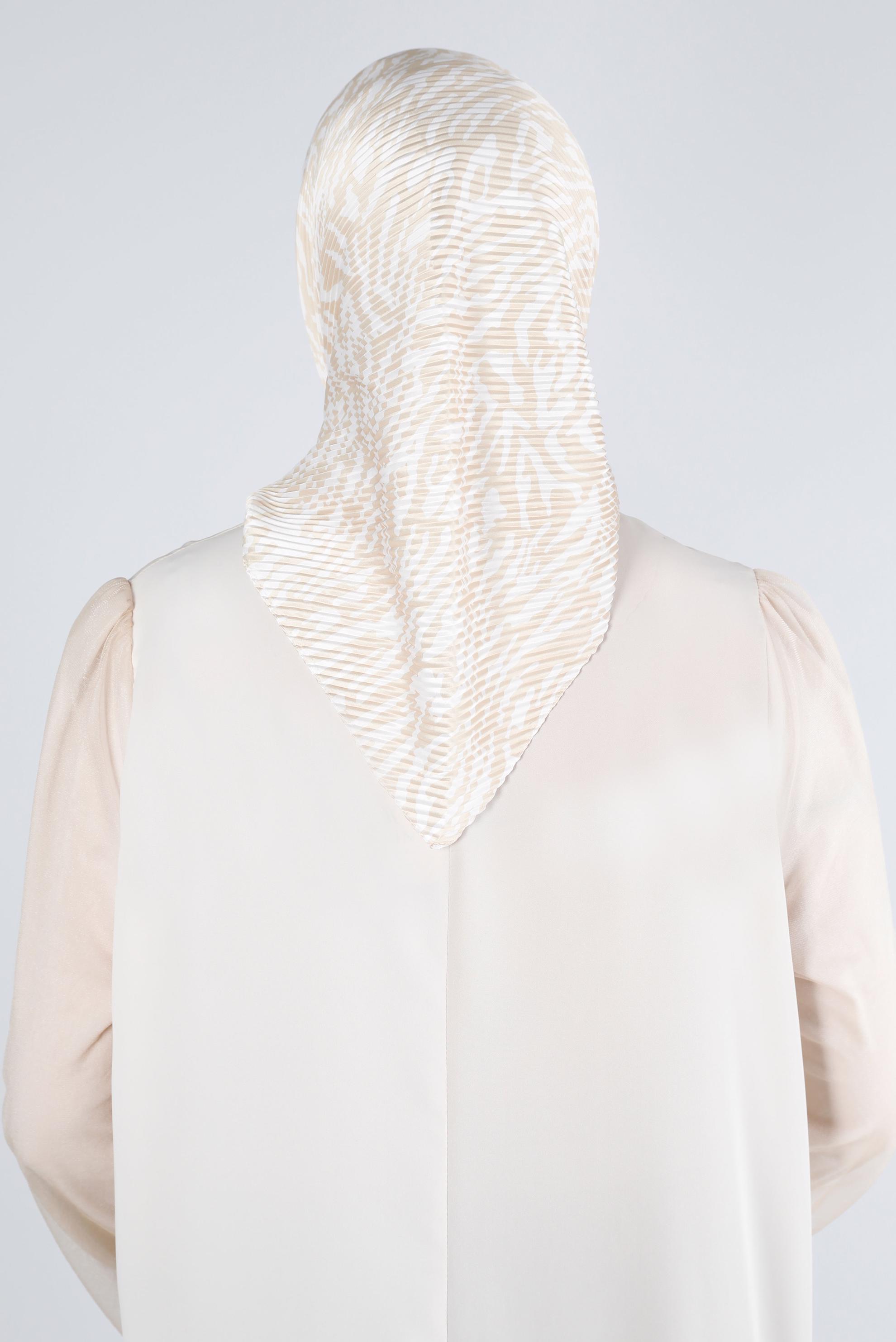 Tesettür giyim BEJ ALVİNA PİLİSELİ ZEBRA DESEN EŞARP 8212 