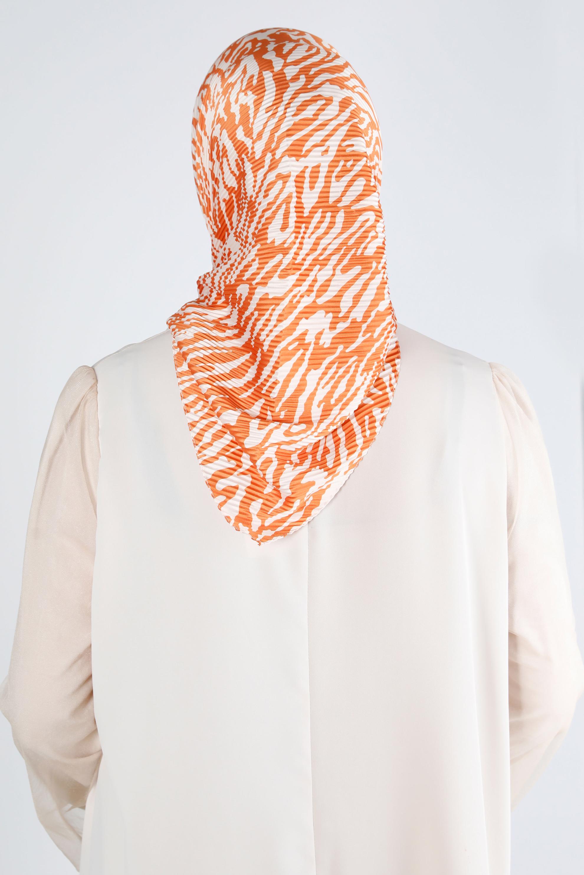 Tesettür giyim TURUNCU ALVİNA PİLİSELİ ZEBRA DESEN EŞARP 8212 